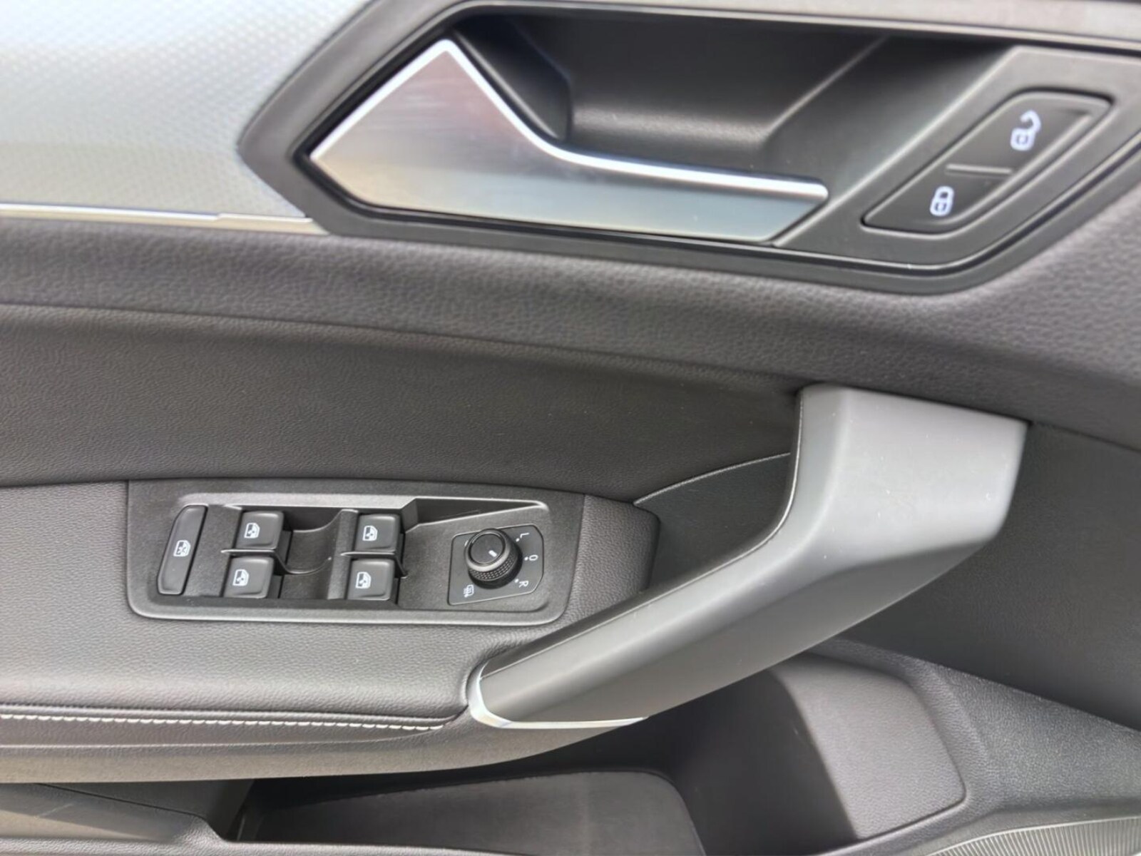 Volkswagen Touran – Bild 11