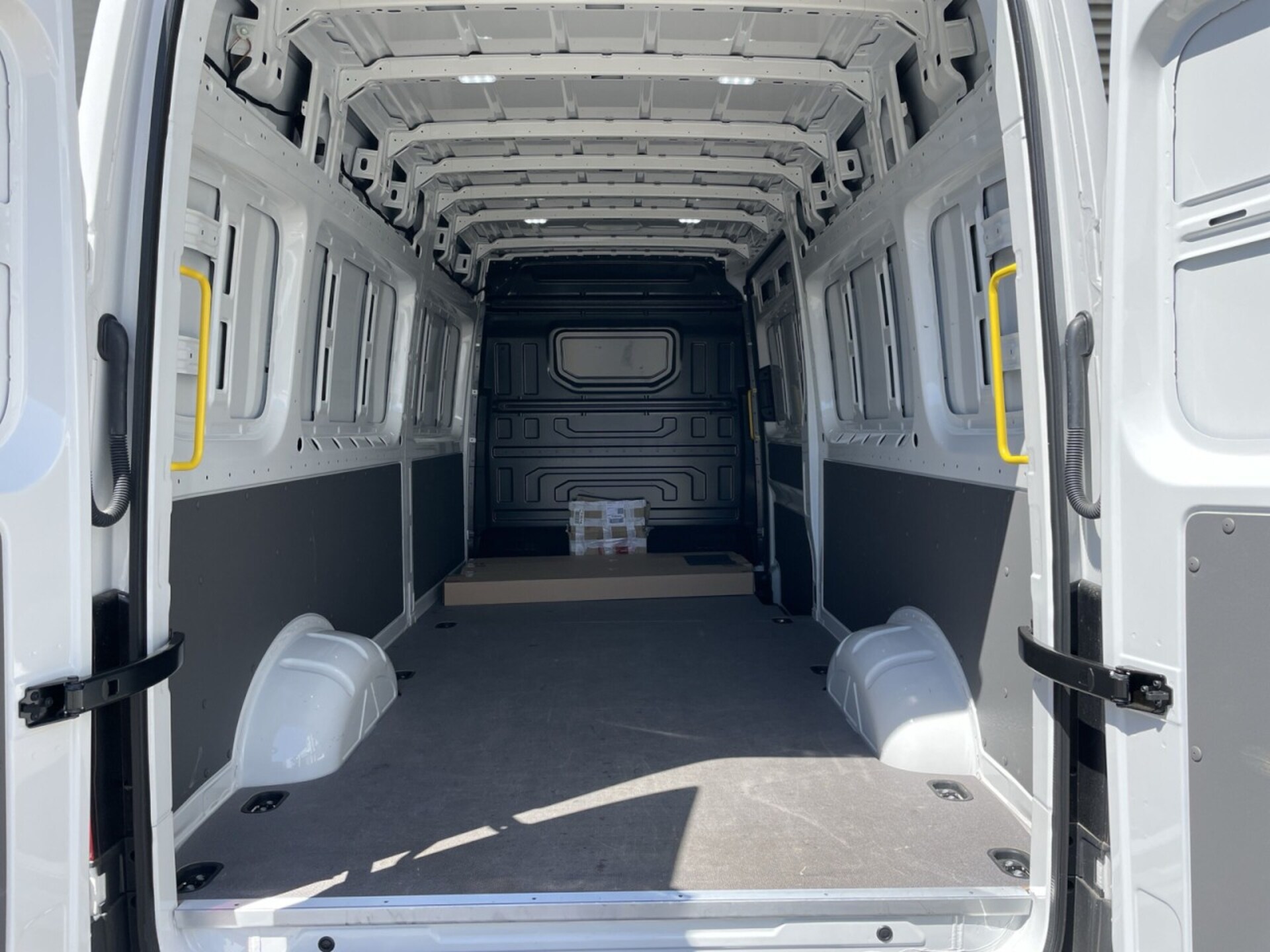 Volkswagen Crafter Kasten langer Radstand