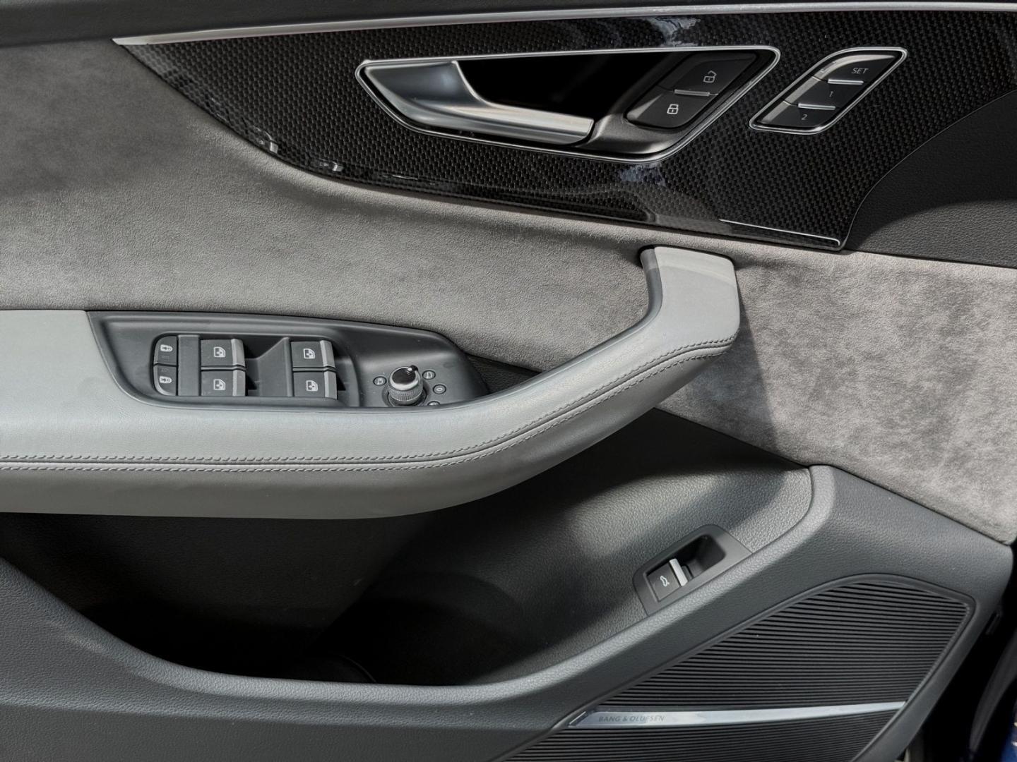 Image about Audi SQ7 TFSI quattro tiptronic
