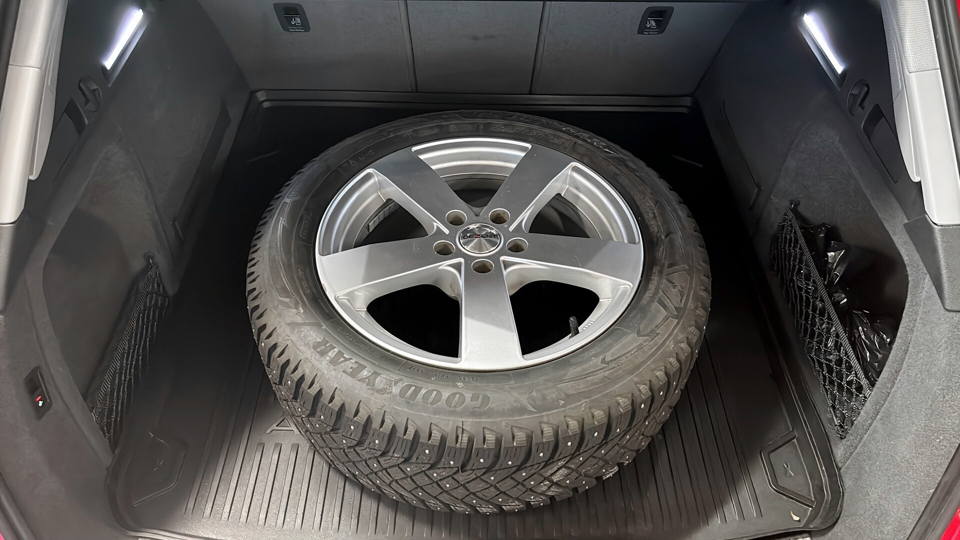 Bild som visar&nbsp;Audi A4 allroad quattro&nbsp;A4 allroad 2.0 TFSI quattro Proline 252 hk S tronic - för mer information kontakta din Audi Partner