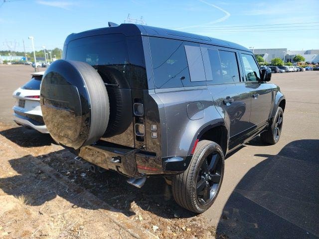 2025 Land Rover Defender