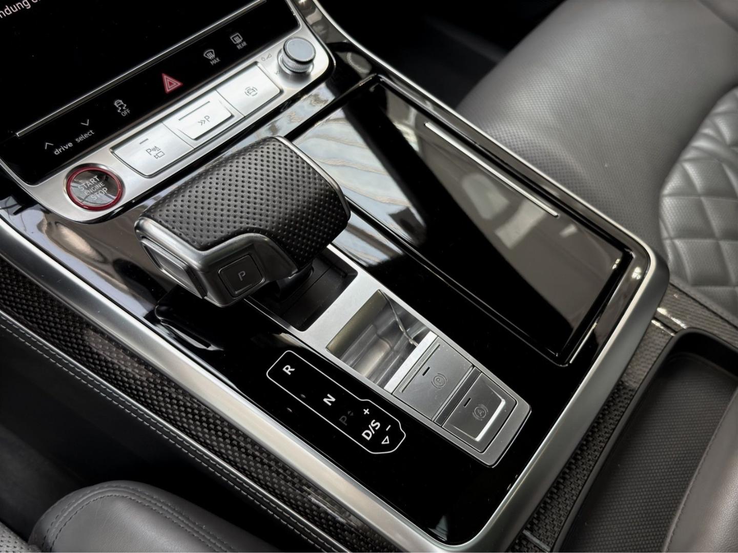 Image about Audi SQ7 TFSI quattro tiptronic