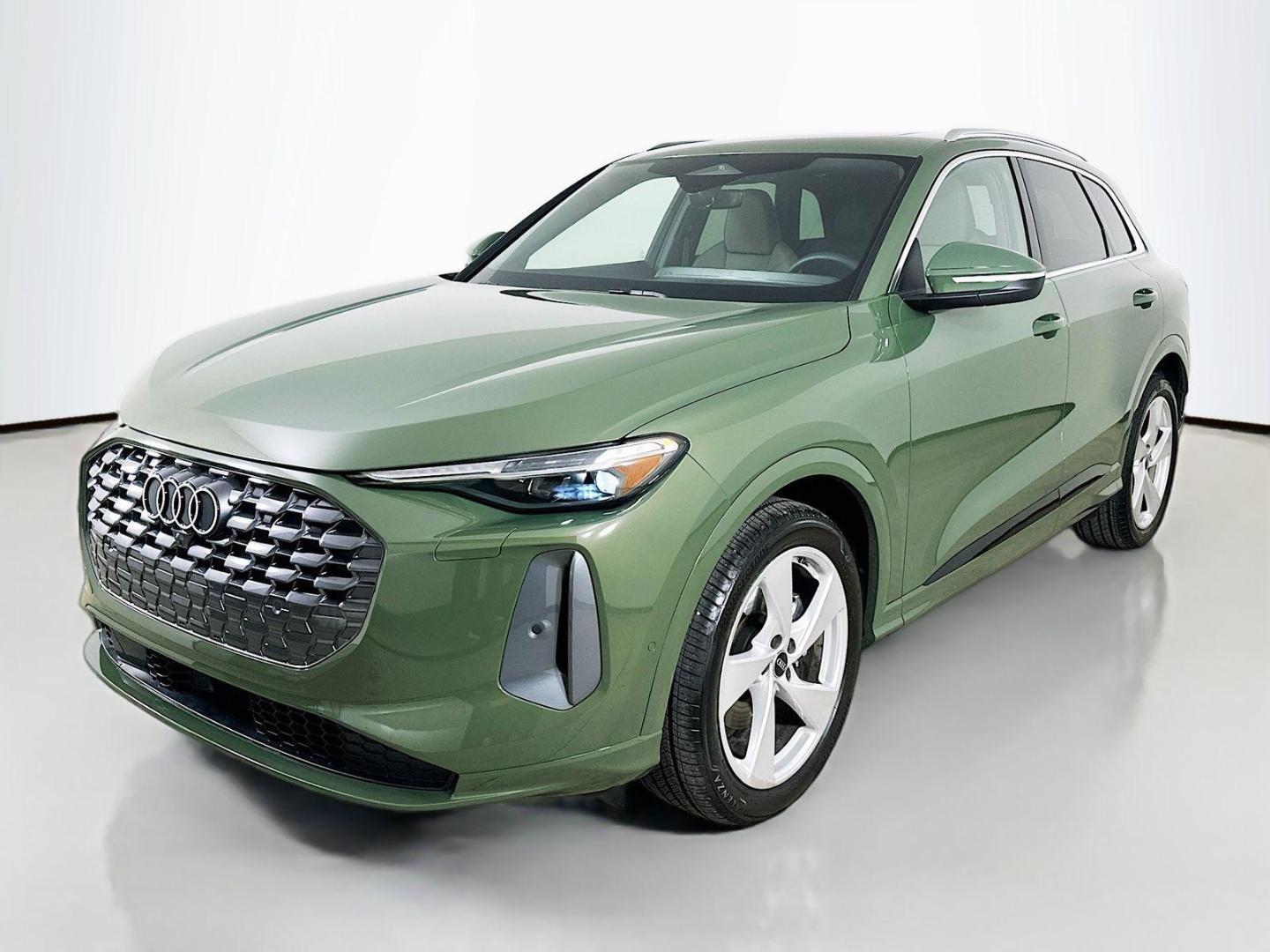 2025 Audi Q5 40 Prestige's photo