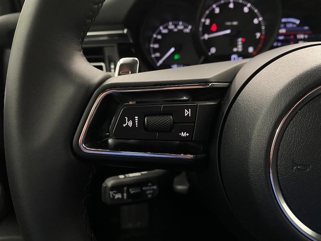 2026 Porsche Macan T - Photo 17