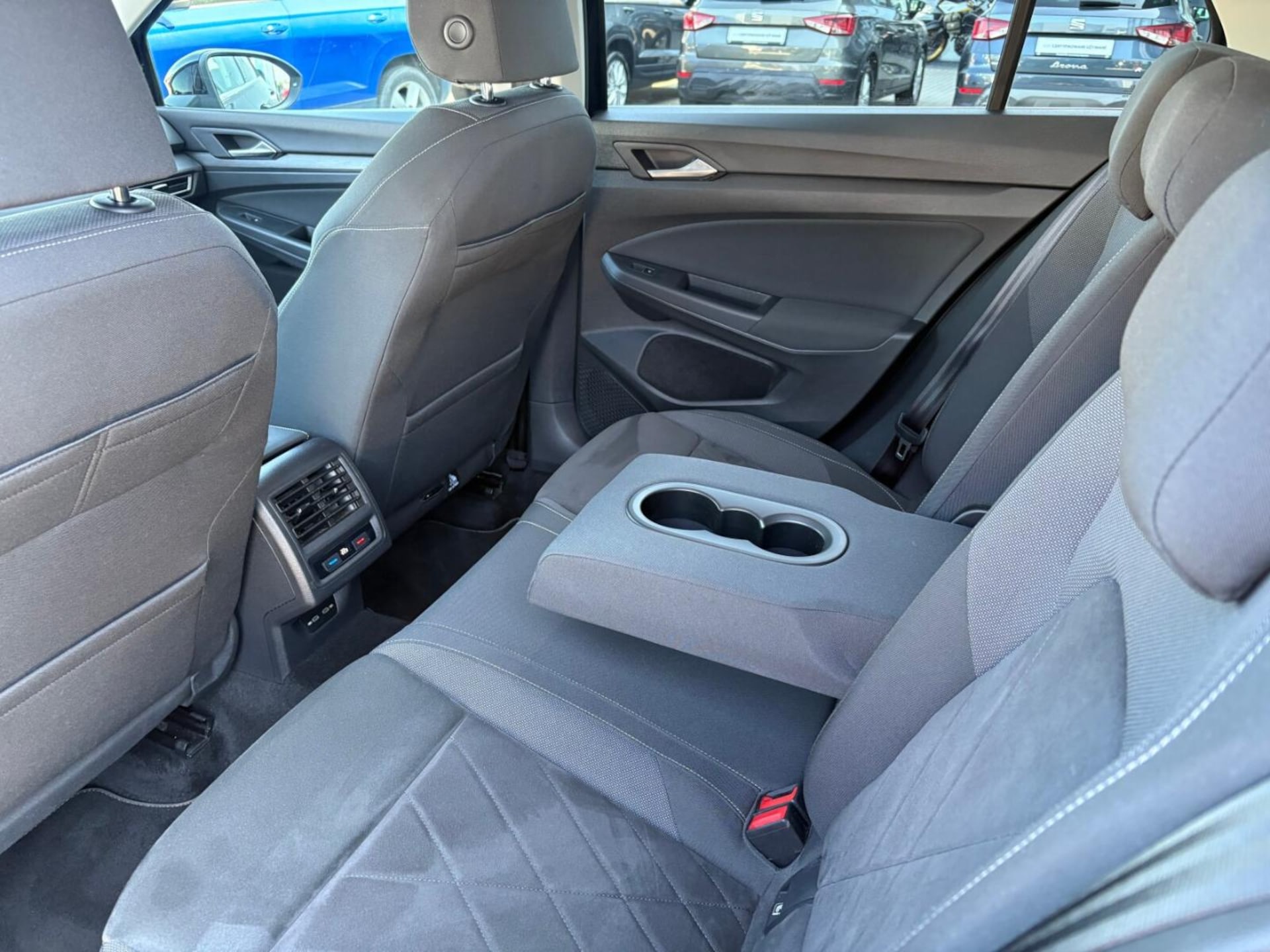 Volkswagen Golf Style