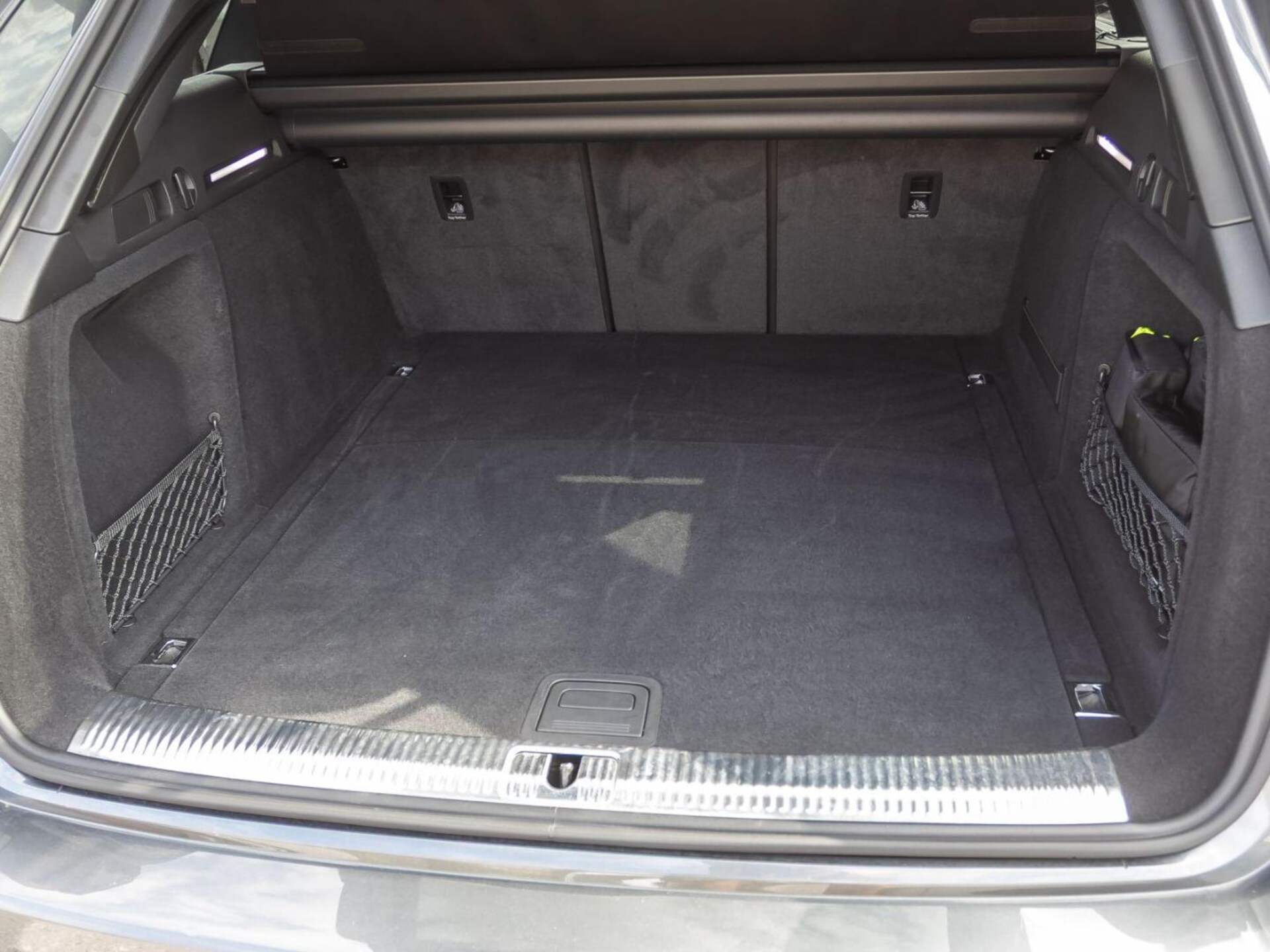 Audi A4 Avant S line