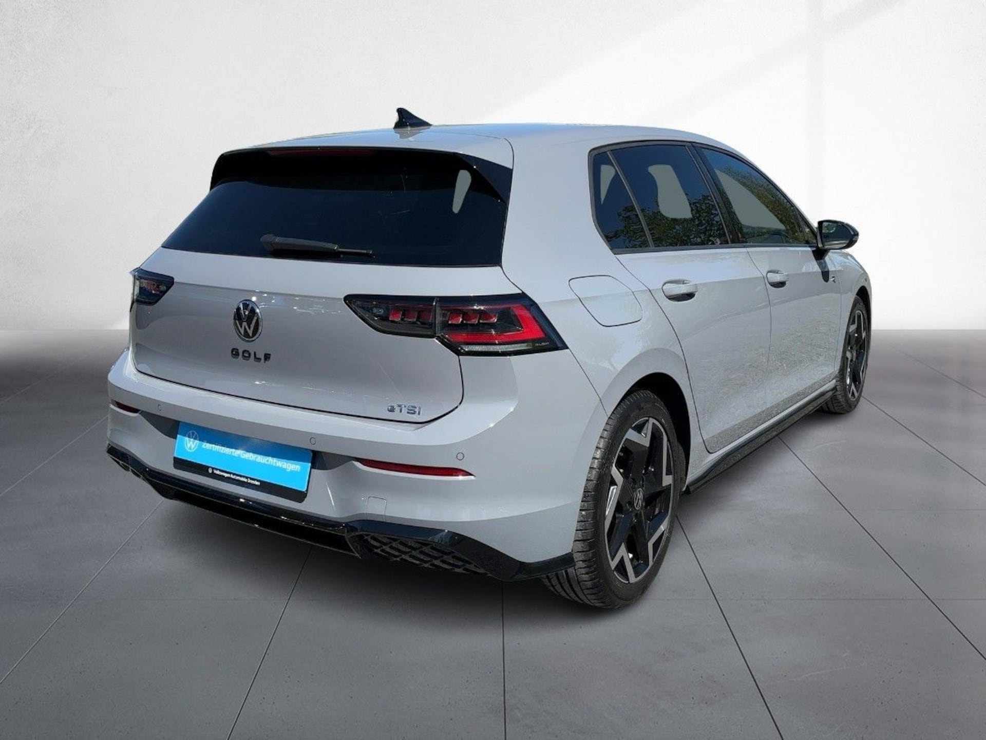 Volkswagen Golf R-Line