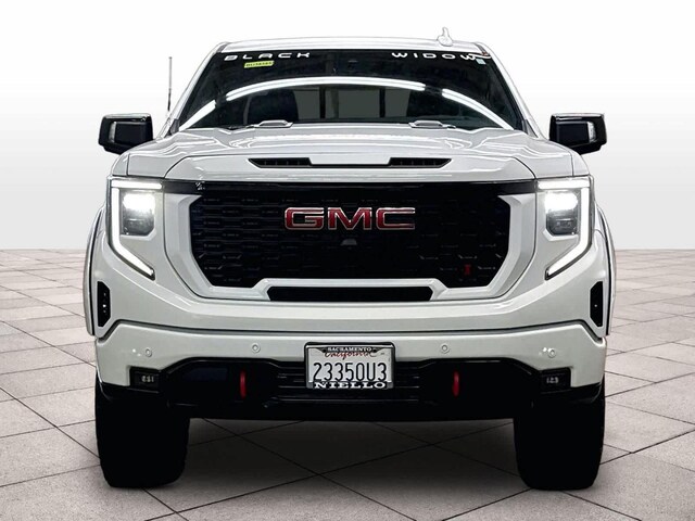 2023 GMC Sierra