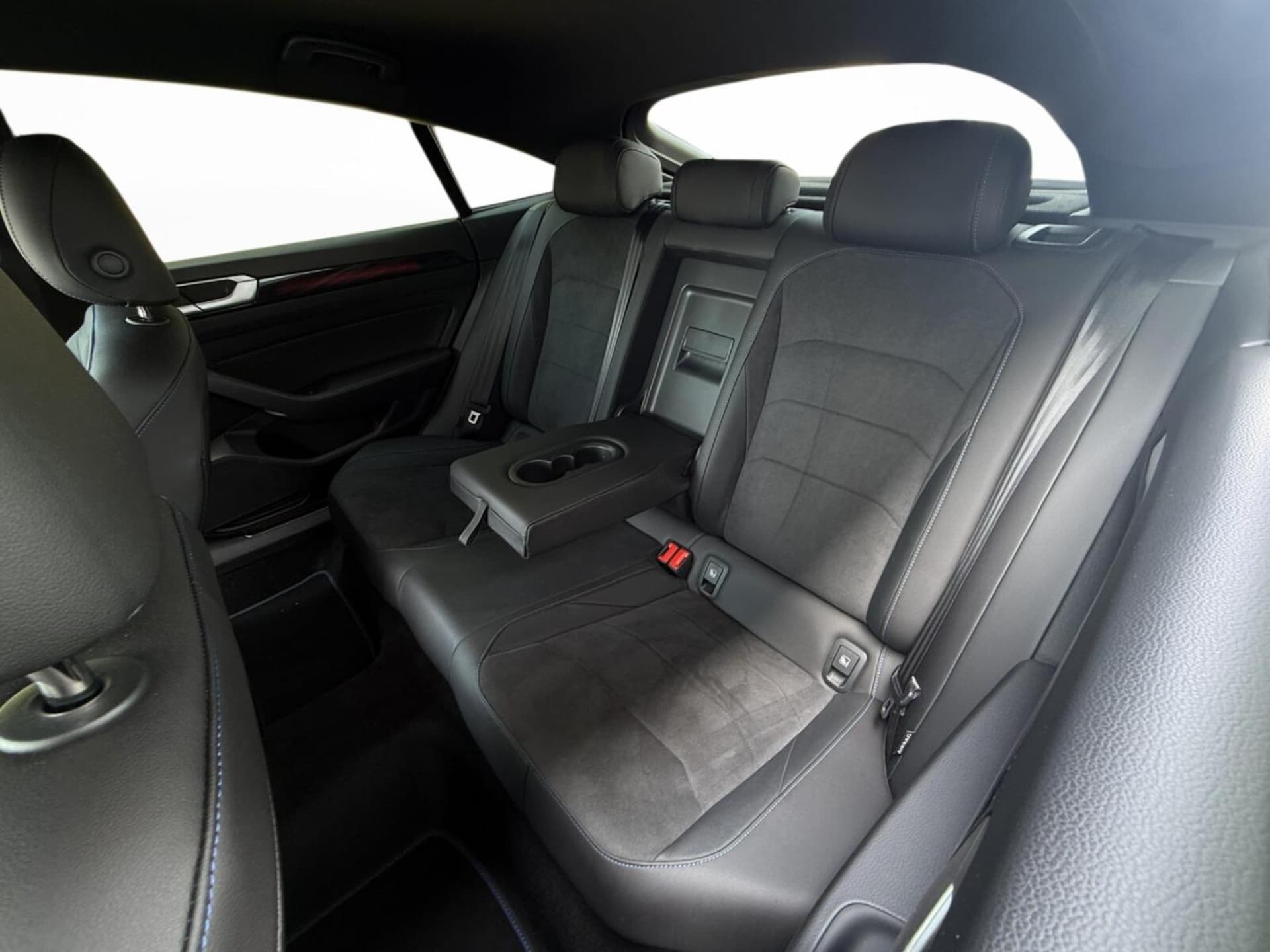 Volkswagen Arteon R