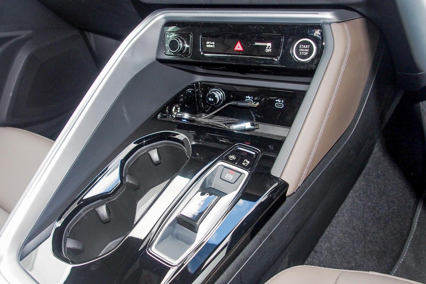 Image about Audi Q5 SUV TDI quattro 150 kW