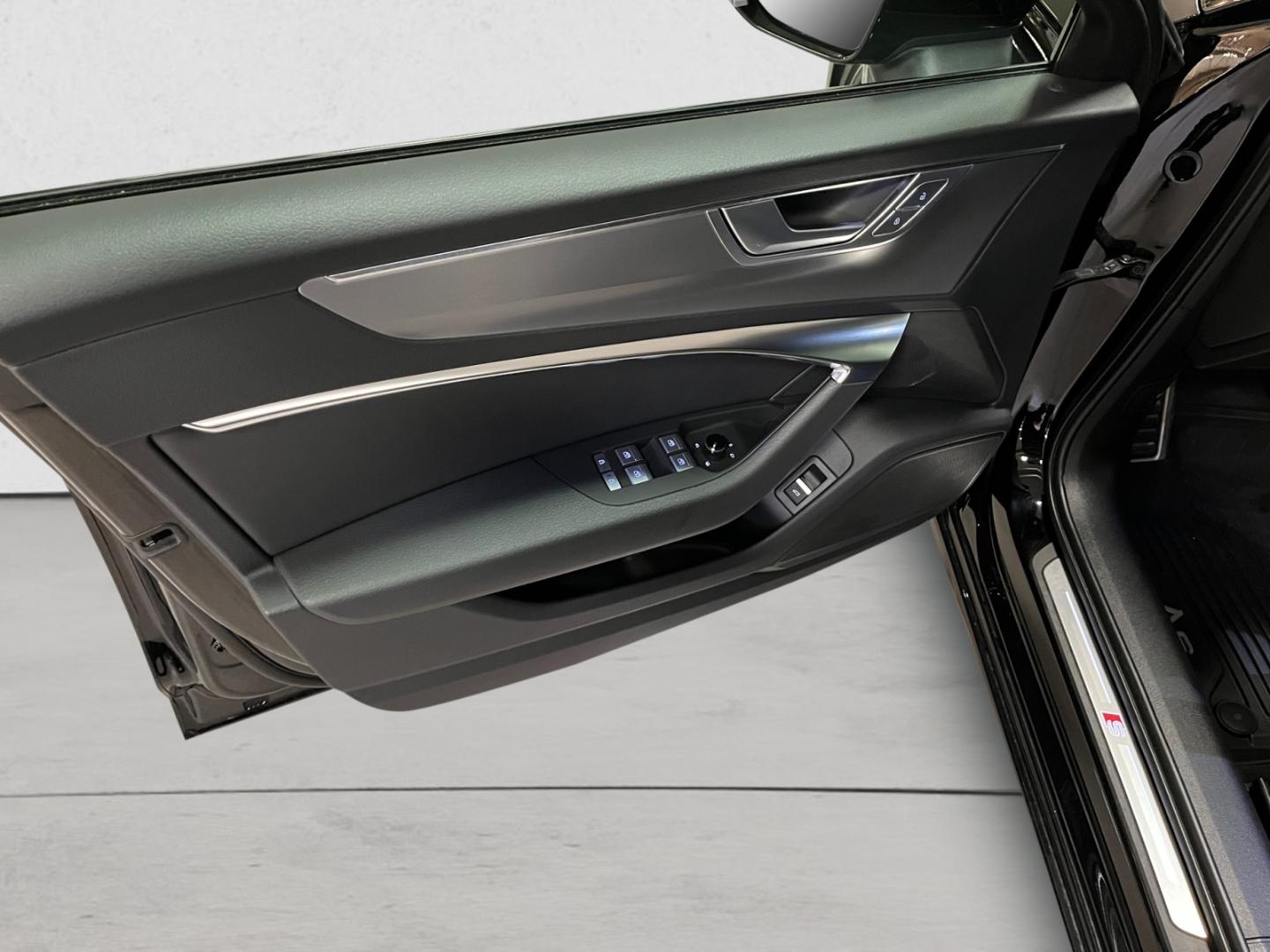 Bild som visar Audi A6 Avant A6 Avant 40 TDI quattro S line 204 hk S tronic - för mer information kontakta din Audi Partner