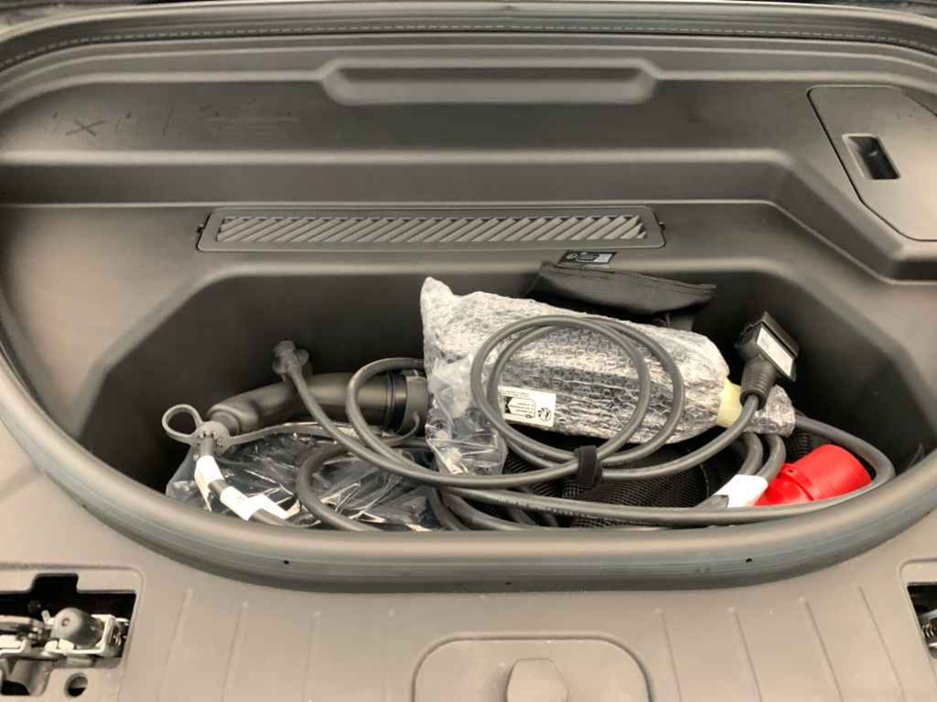 Audi Q6 SUV e-tron