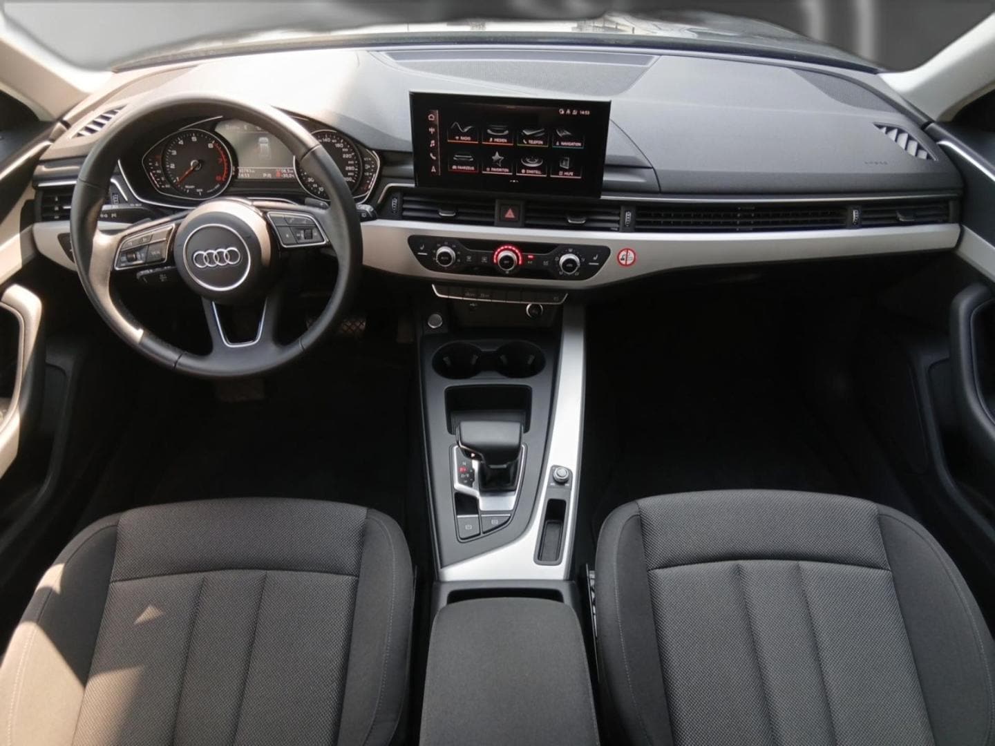 Bild über Audi A4 Avant 35 TFSI S tronic - für weitere Informationen kontaktieren Sie den Audi Partner