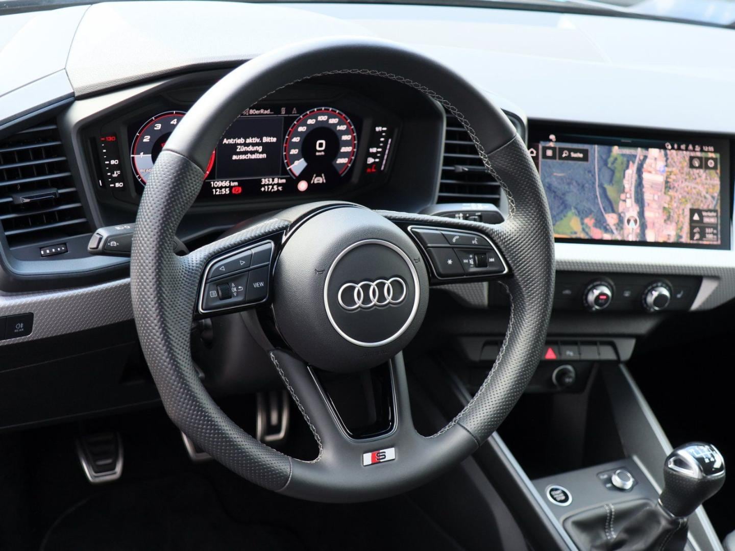 Bild über Audi A1 Sportback S line 30 TFSI Schaltgetriebe - für weitere Informationen kontaktieren Sie den Audi Partner