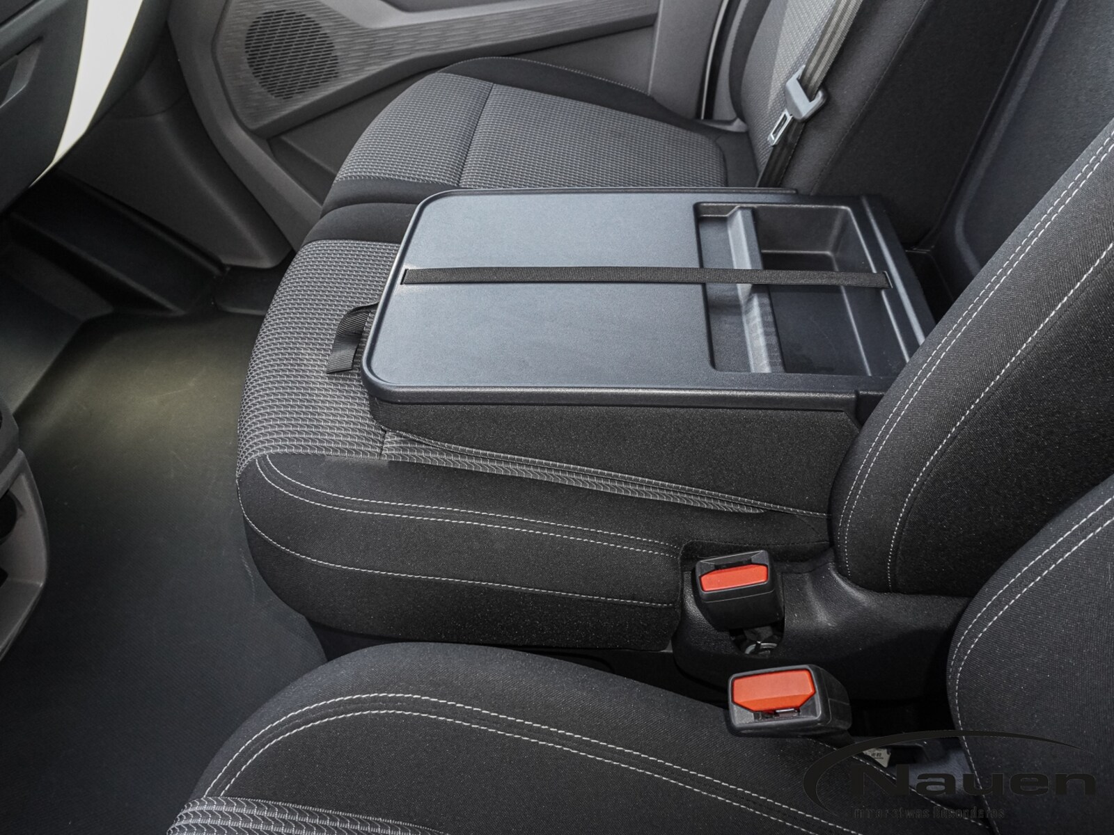 Volkswagen Transporter Kasten kurzer Radstand – Bild 14