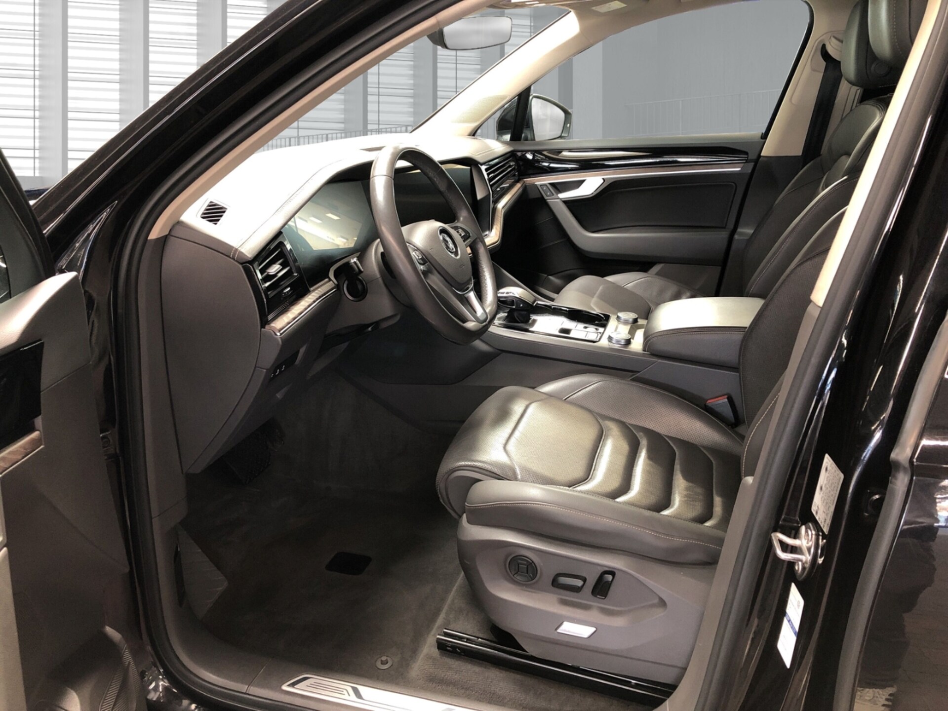 Volkswagen Touareg Basis-Modell