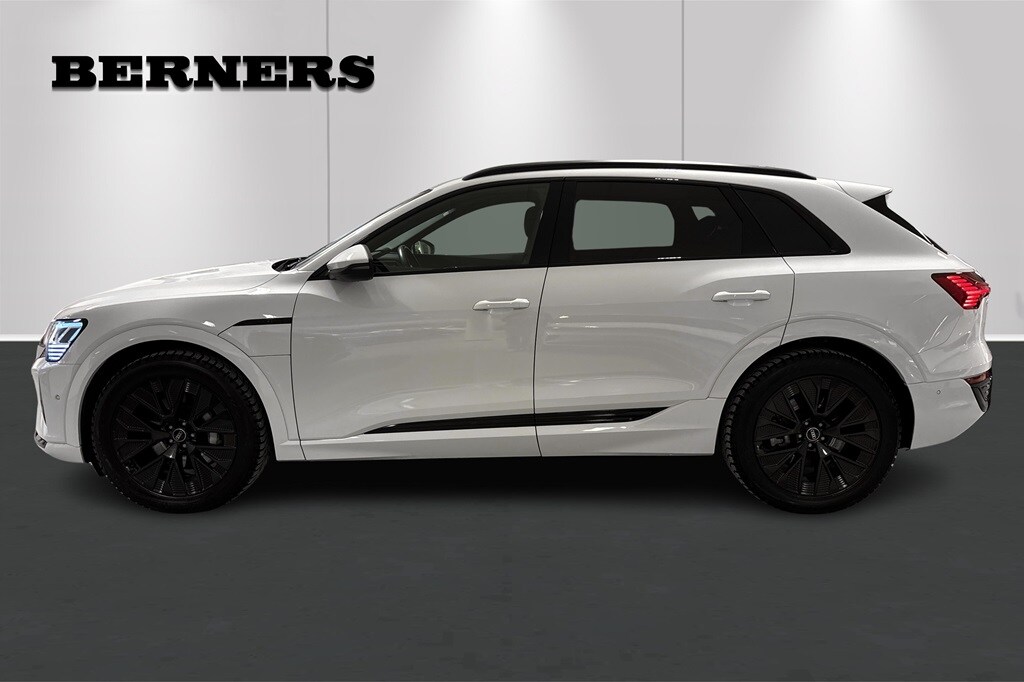 Bild som visar&nbsp;Audi Q8 e-tron&nbsp;Q8 50 e-tron quattro Proline 250,00 kW - för mer information kontakta din Audi Partner
