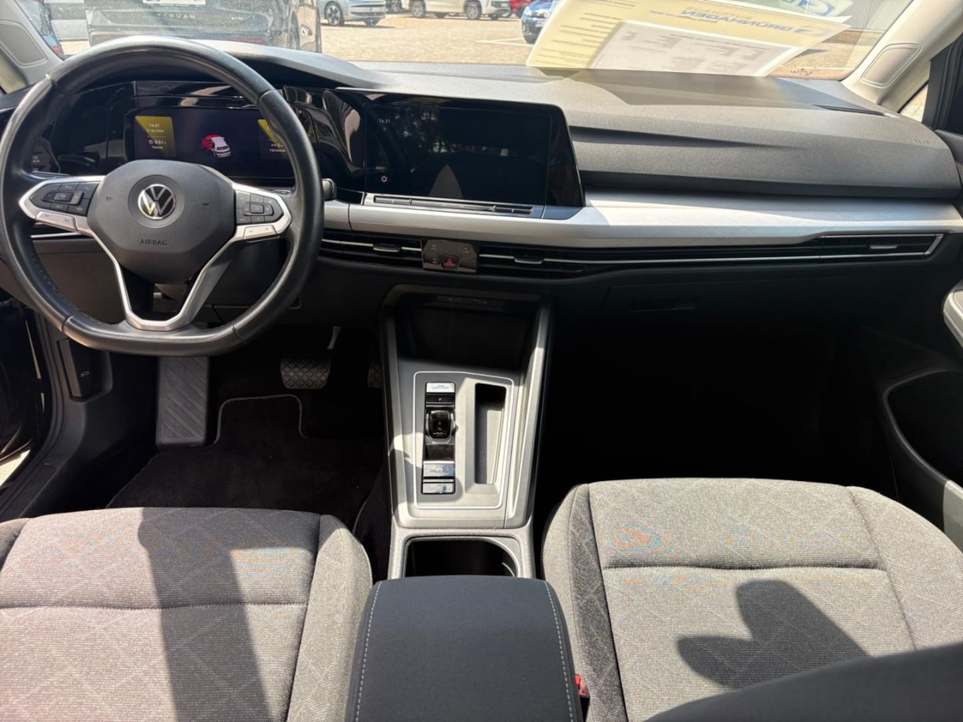 Volkswagen Golf Life