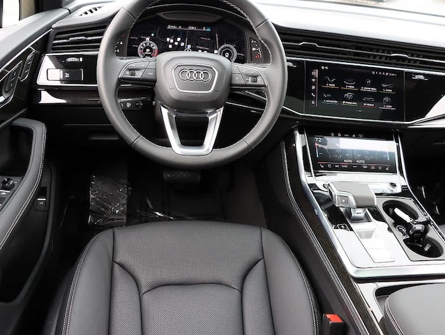 2026 Audi Q7 Premium Plus - Photo 17