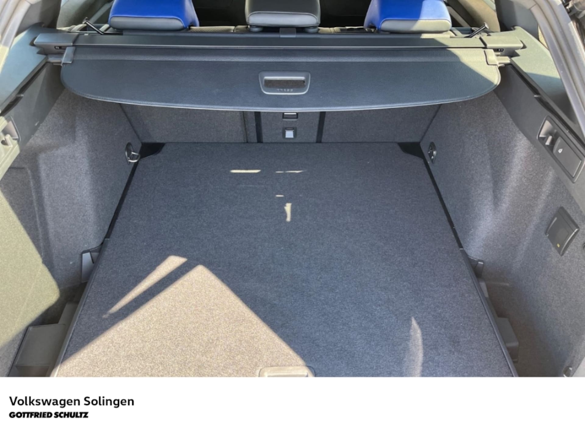 Volkswagen Golf Variant R