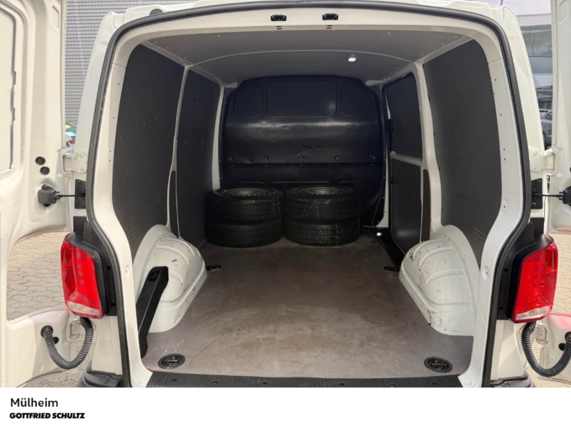 Volkswagen T6.1 Transporter Kasten kurzer Radstand