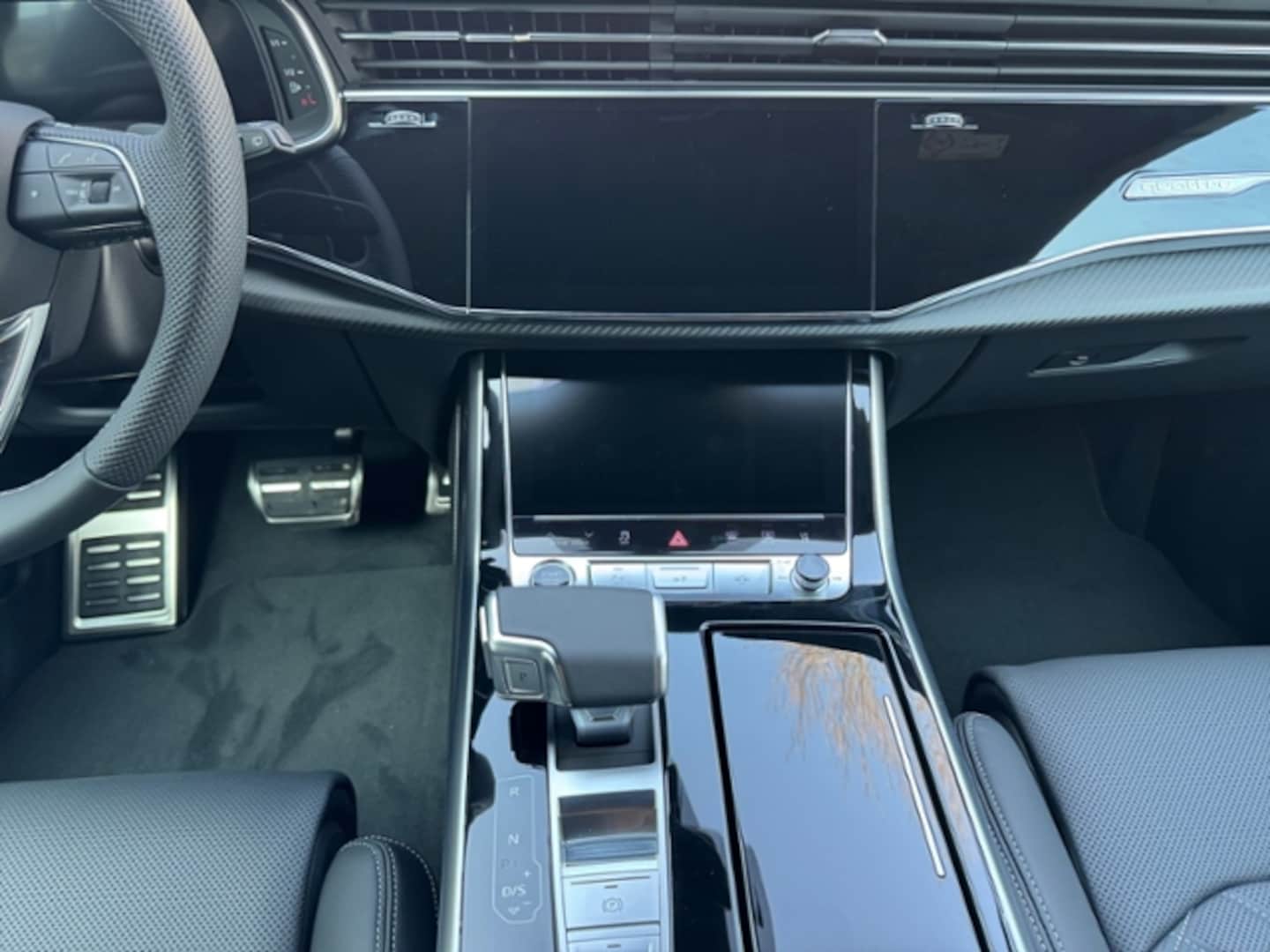 Bild über Audi Q8 SUV S line business TDI quattro 210 kW tiptronic - für weitere Informationen kontaktieren Sie den Audi Partner