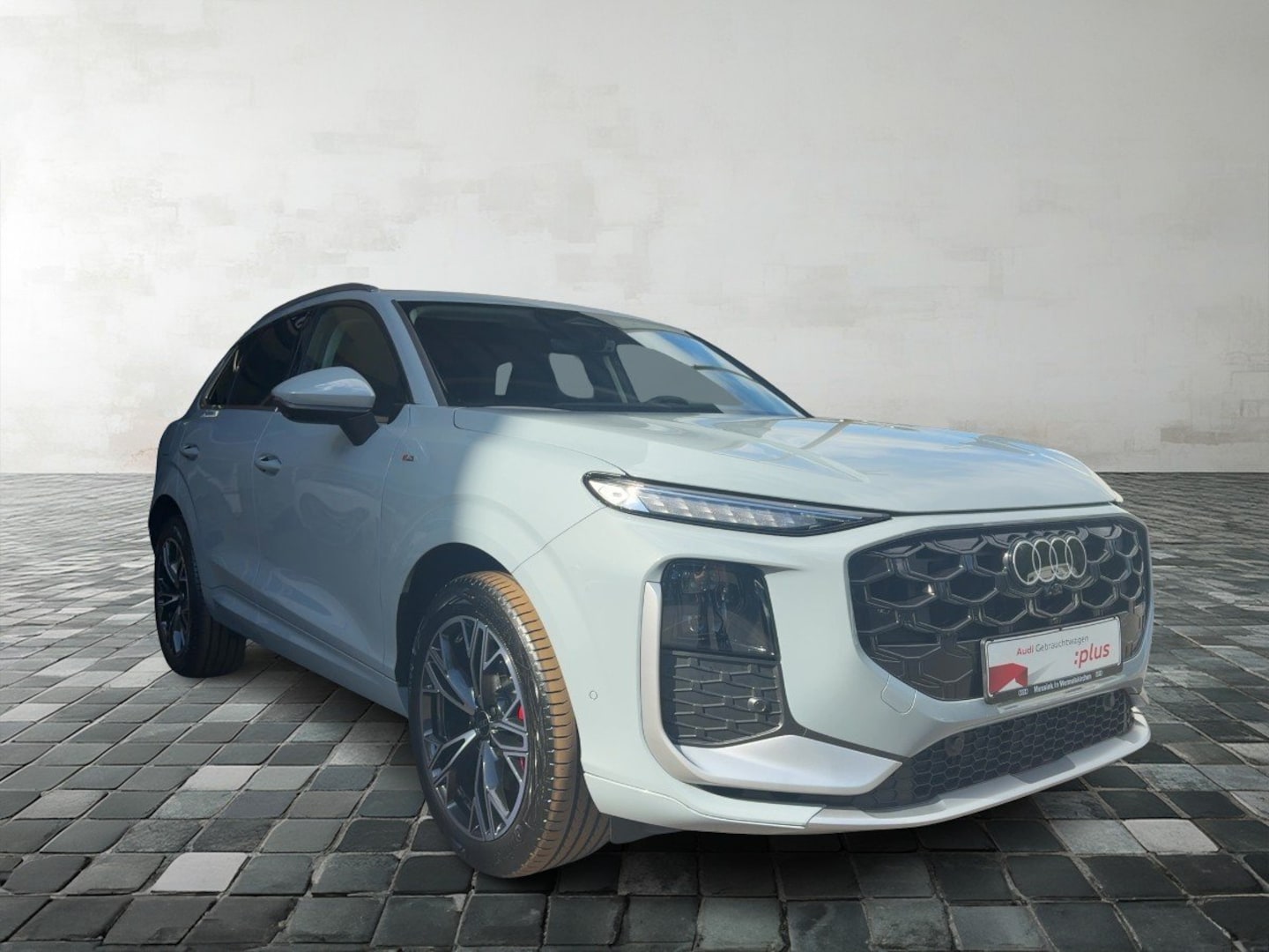 Bild über Audi Q3 SUV TDI 110 kW S tronic - für weitere Informationen kontaktieren Sie den Audi Partner