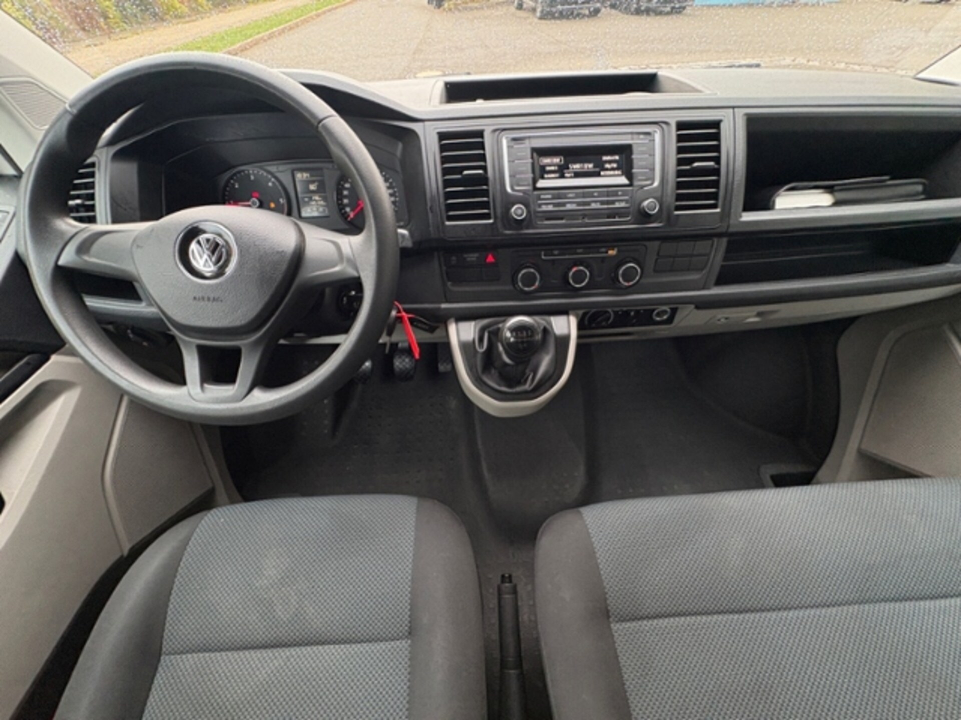 Volkswagen T6 Transporter Kombi kurzer Radstand