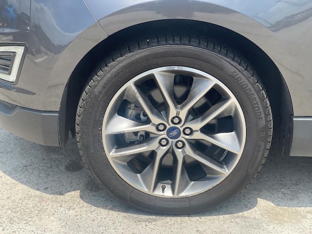 2017 Ford Edge
