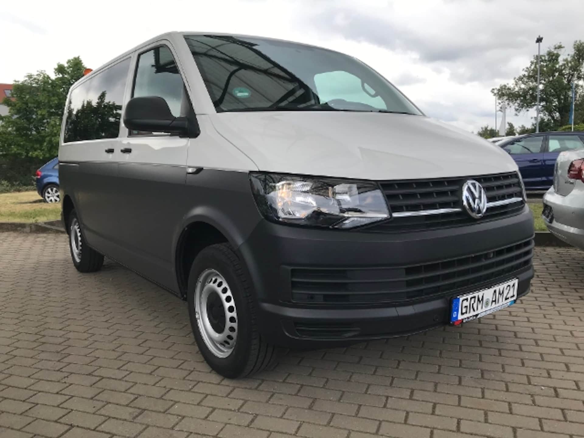 Volkswagen T6 Transporter Kombi kurzer Radstand