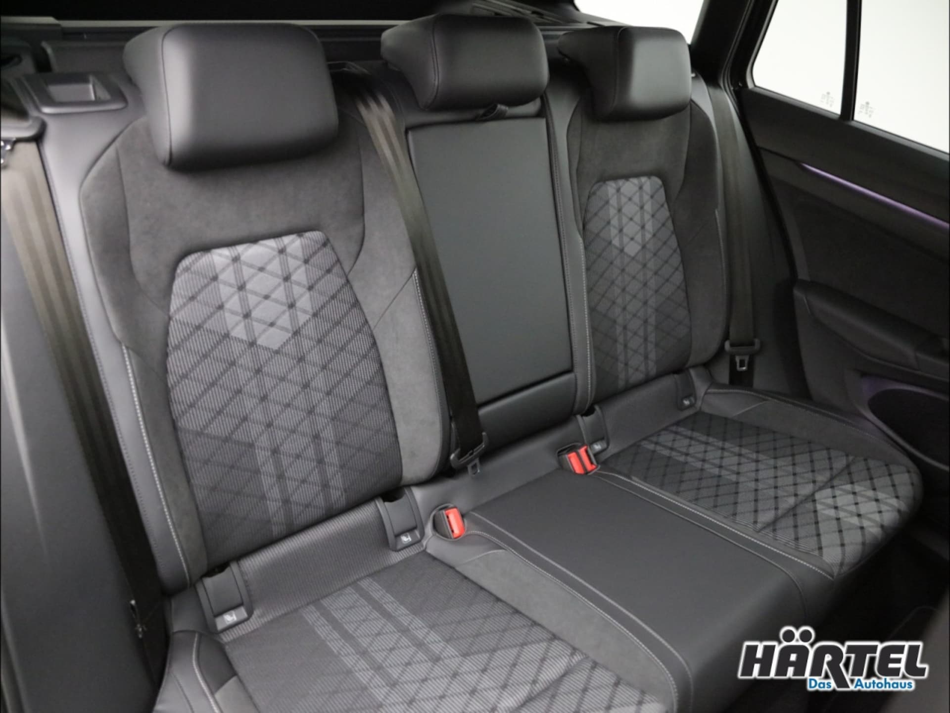 Volkswagen Golf Variant R-Line