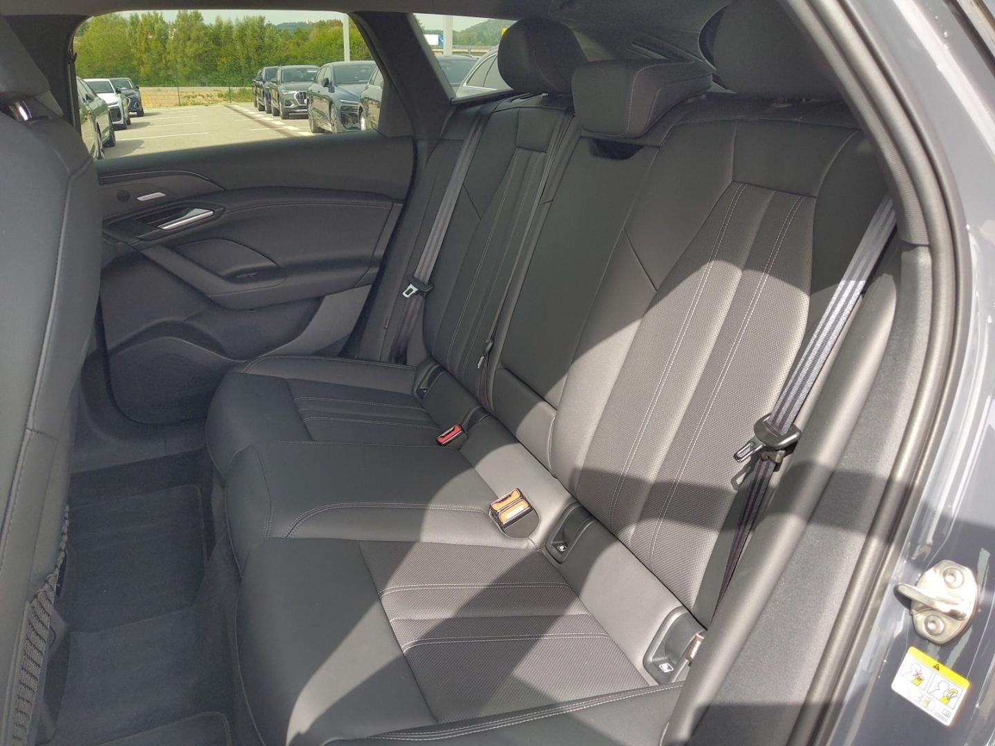Bild über Audi A6 Avant e-tron e-tron - für weitere Informationen kontaktieren Sie den Audi Partner