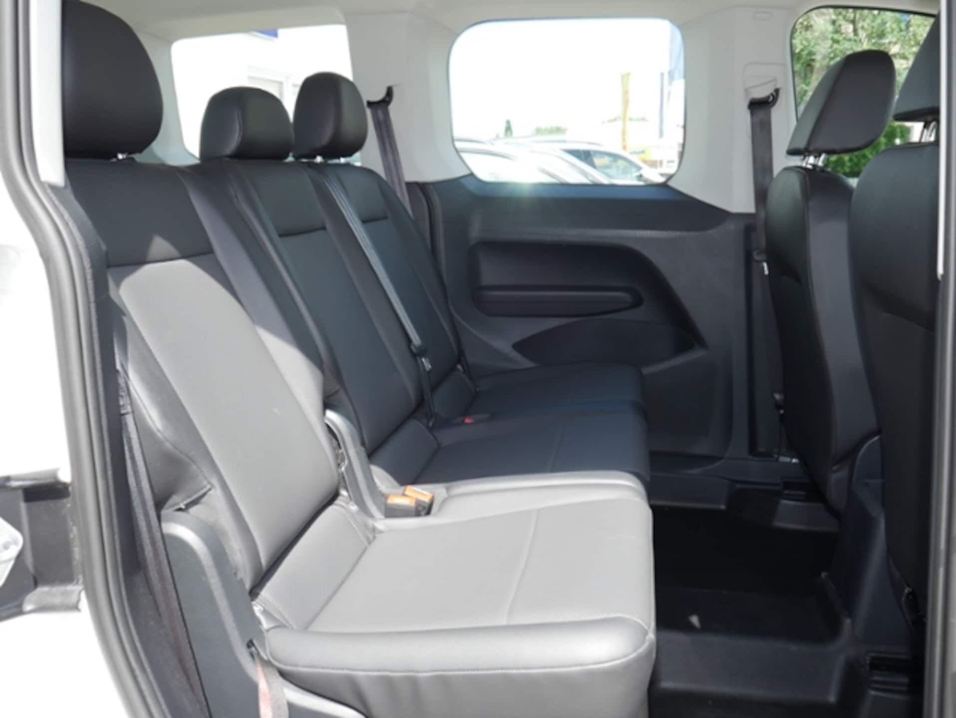 Volkswagen Caddy Kombi Basis-Modell