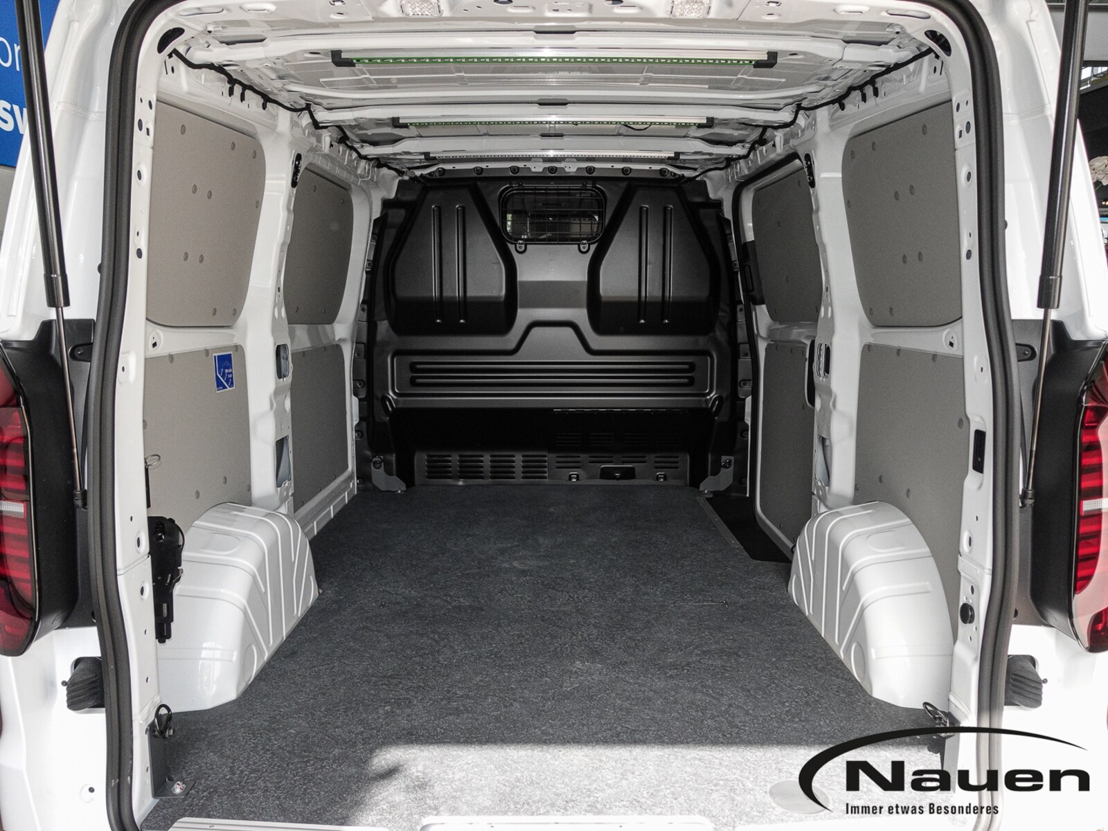 Volkswagen Transporter Kasten kurzer Radstand – Bild 13