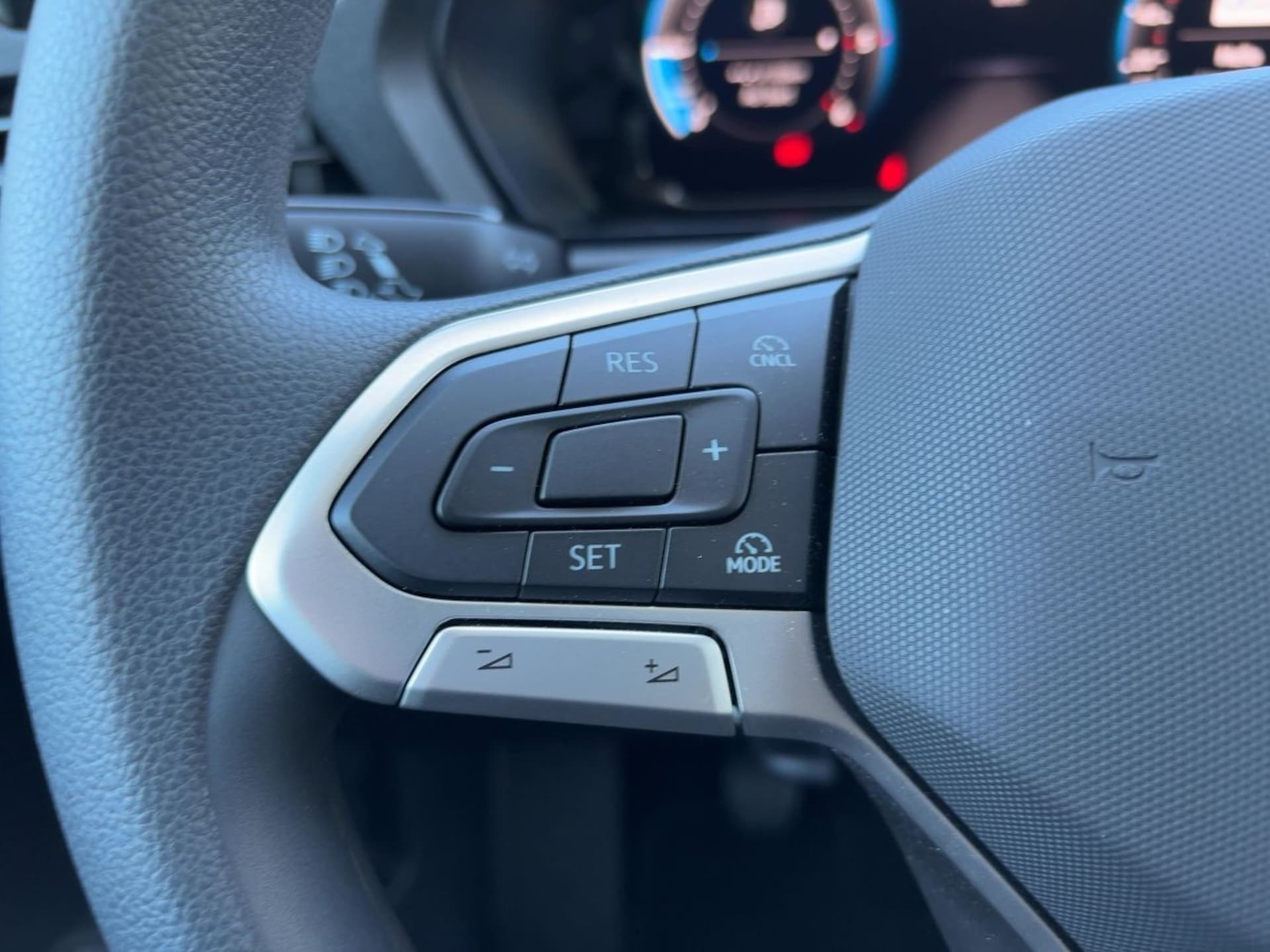 Volkswagen Caddy Basis-Modell