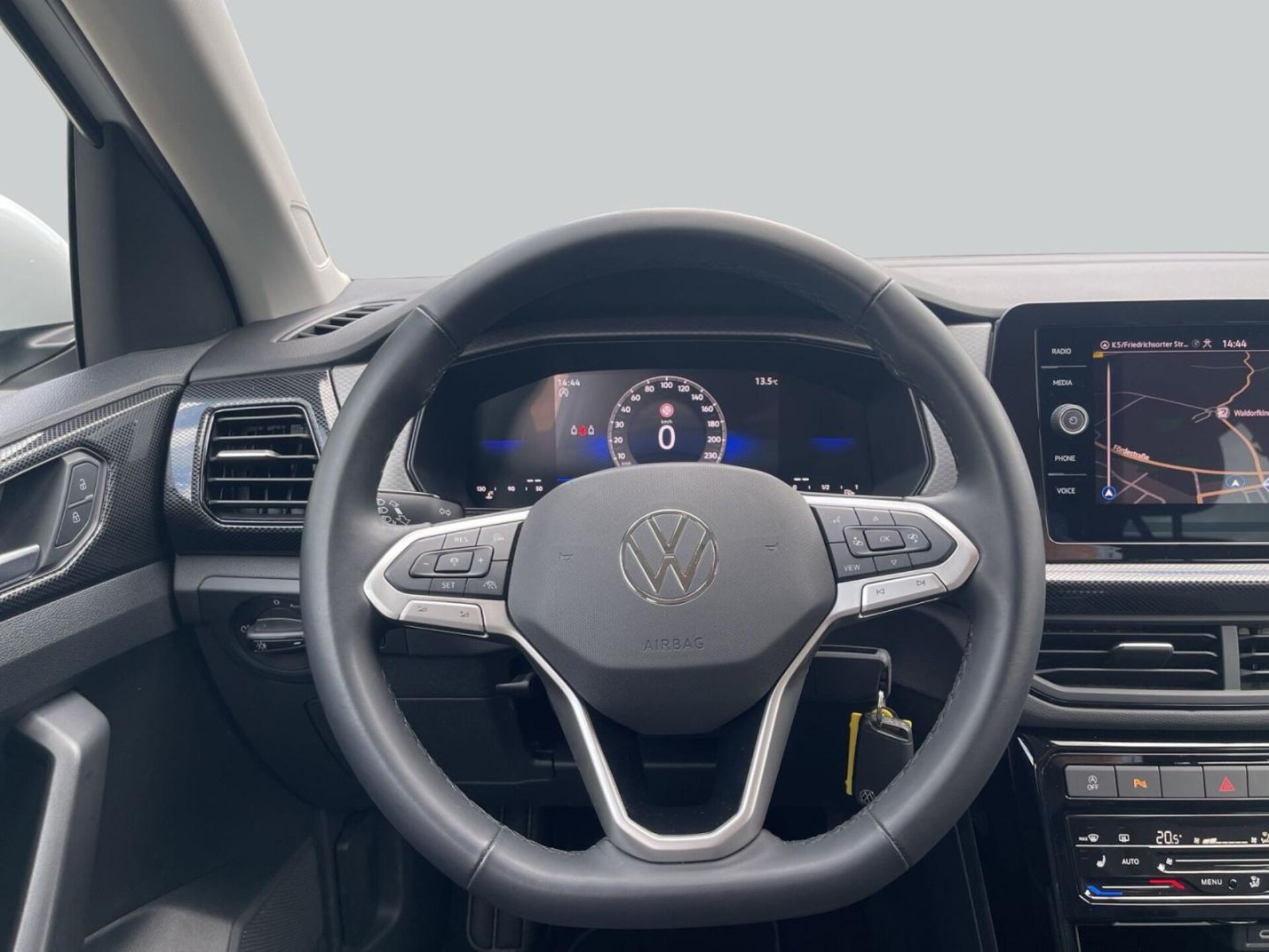 Volkswagen T-Cross Life