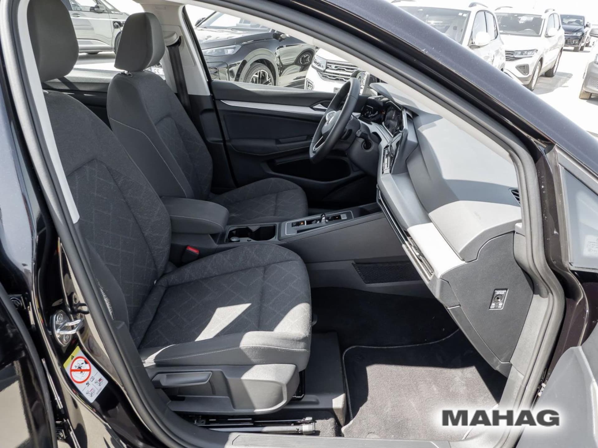 Volkswagen Golf Variant Life