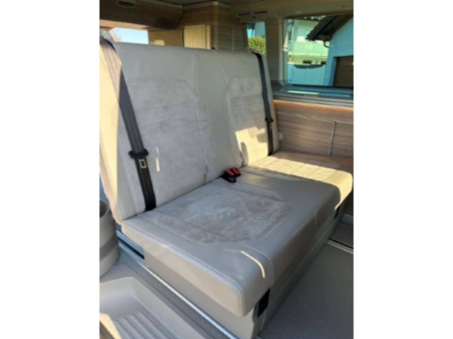 Volkswagen T6 California Coast