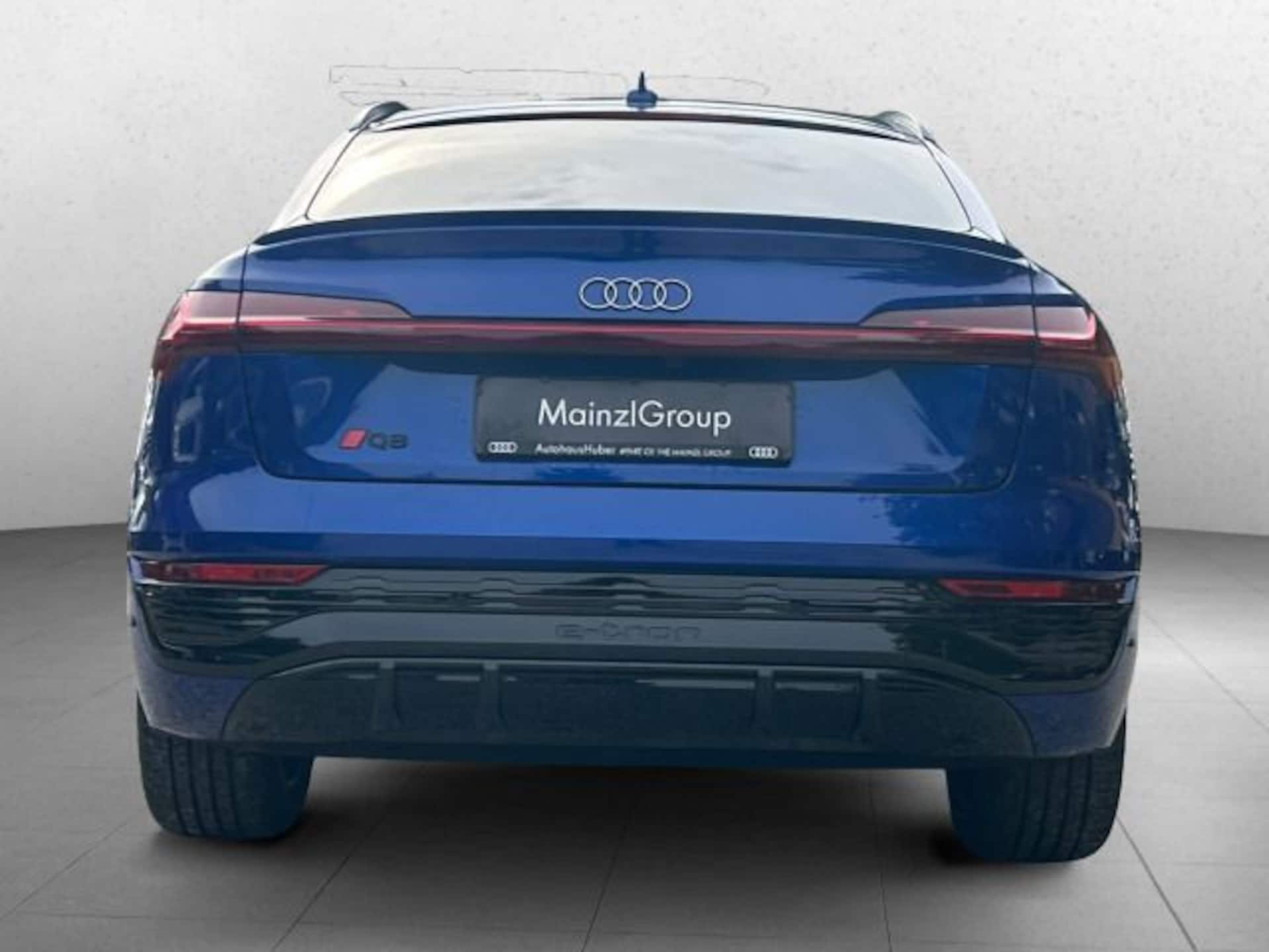 Audi Q8 Sportback e-tron S line