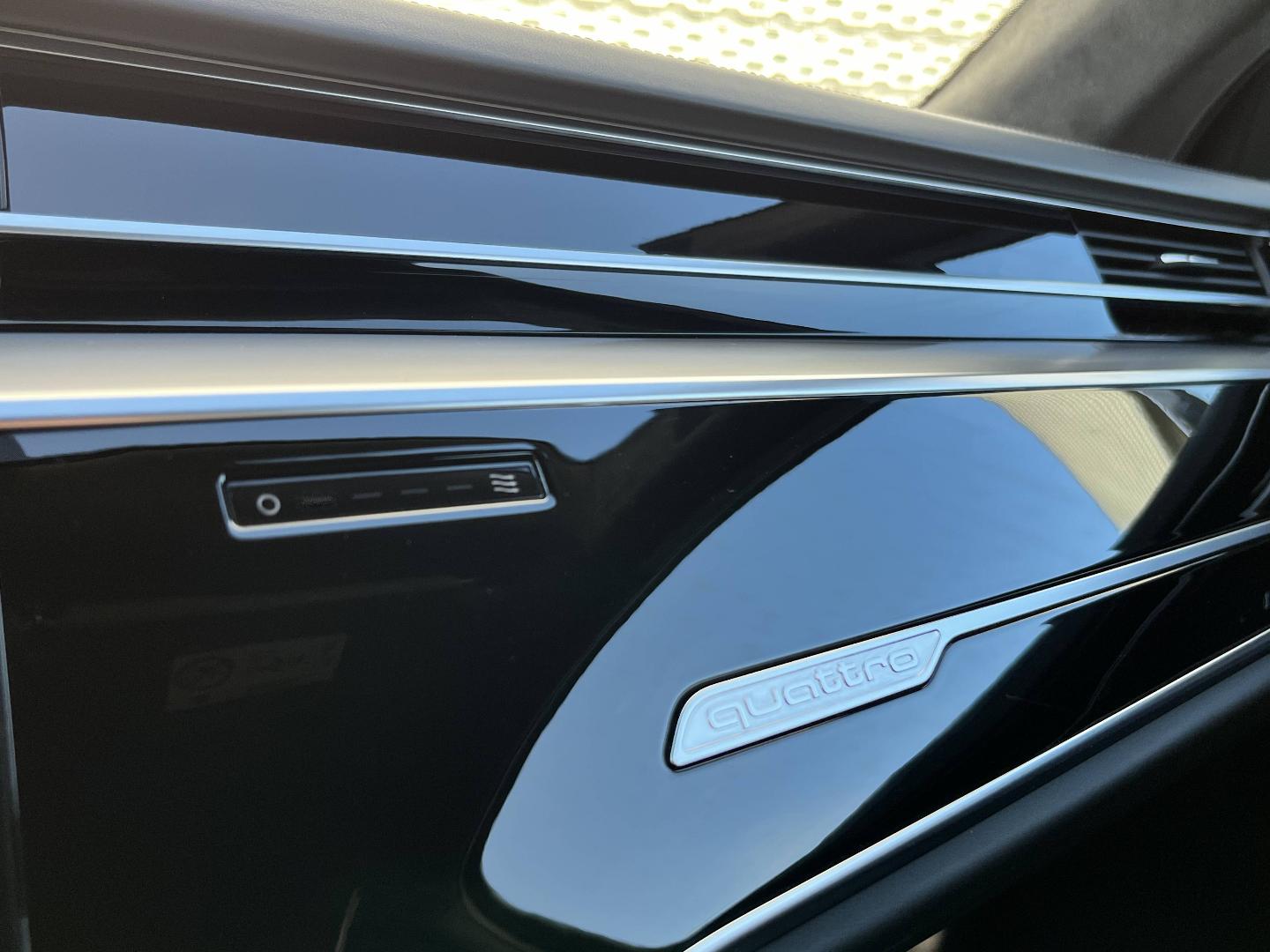 Image about Audi S8 S8 TFSI quattro 420 kW (571 ch) tiptronic