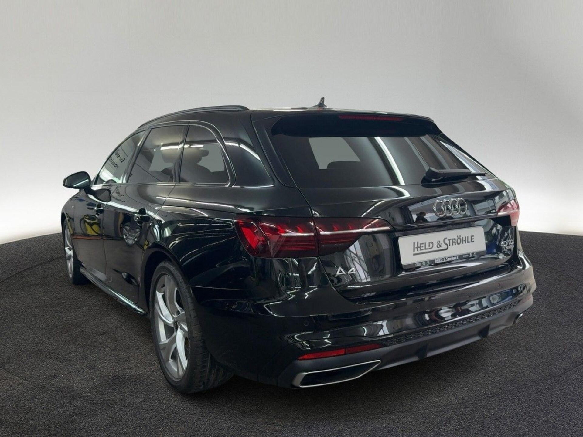 Audi A4 Avant S line