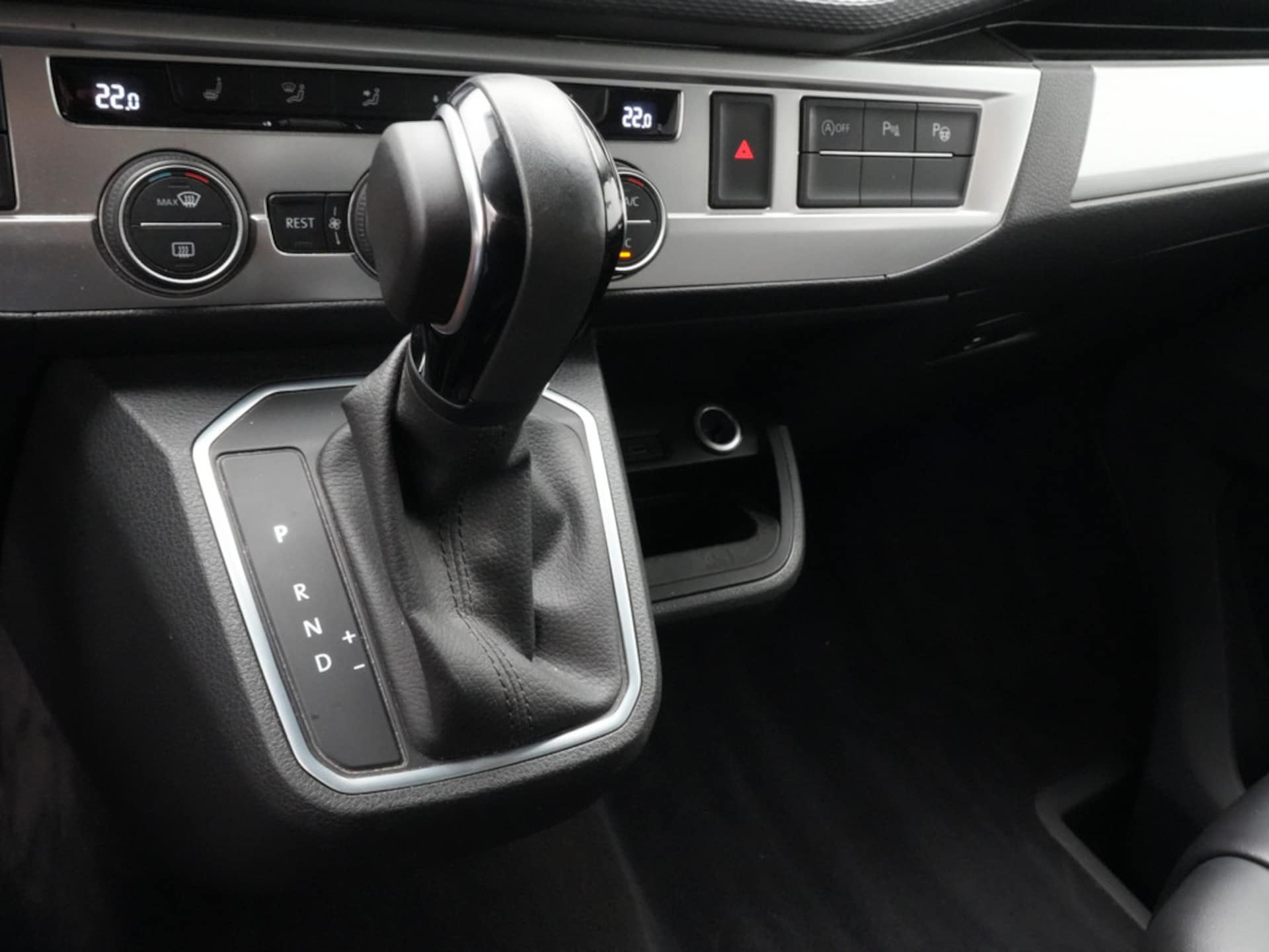 Volkswagen T6.1 California Beach