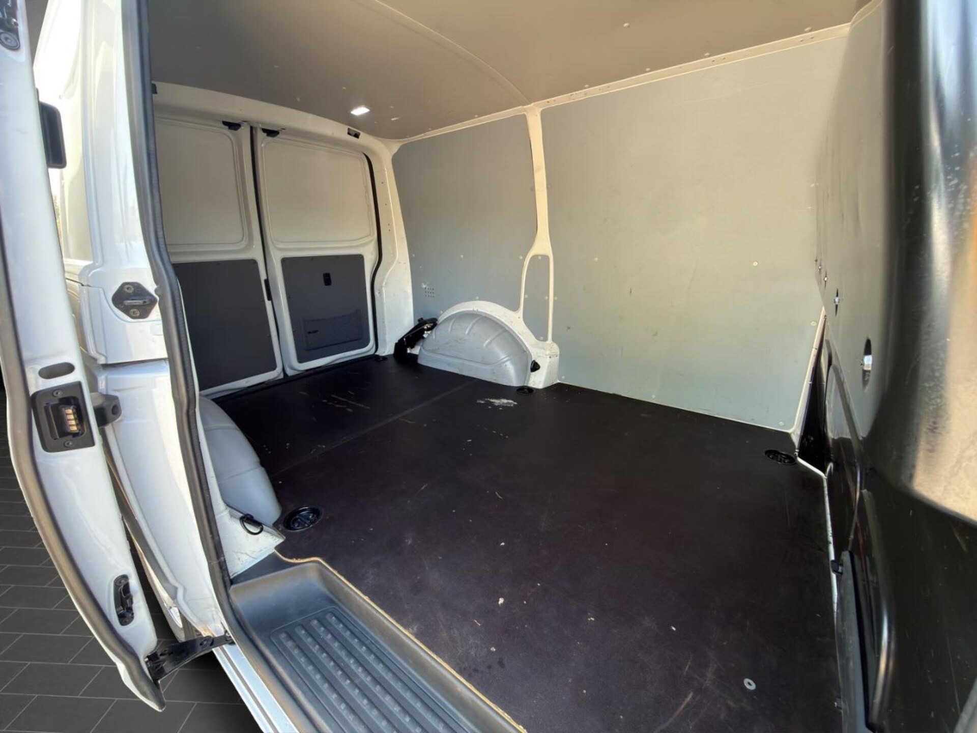 Volkswagen T6.1 Transporter Kasten kurzer Radstand