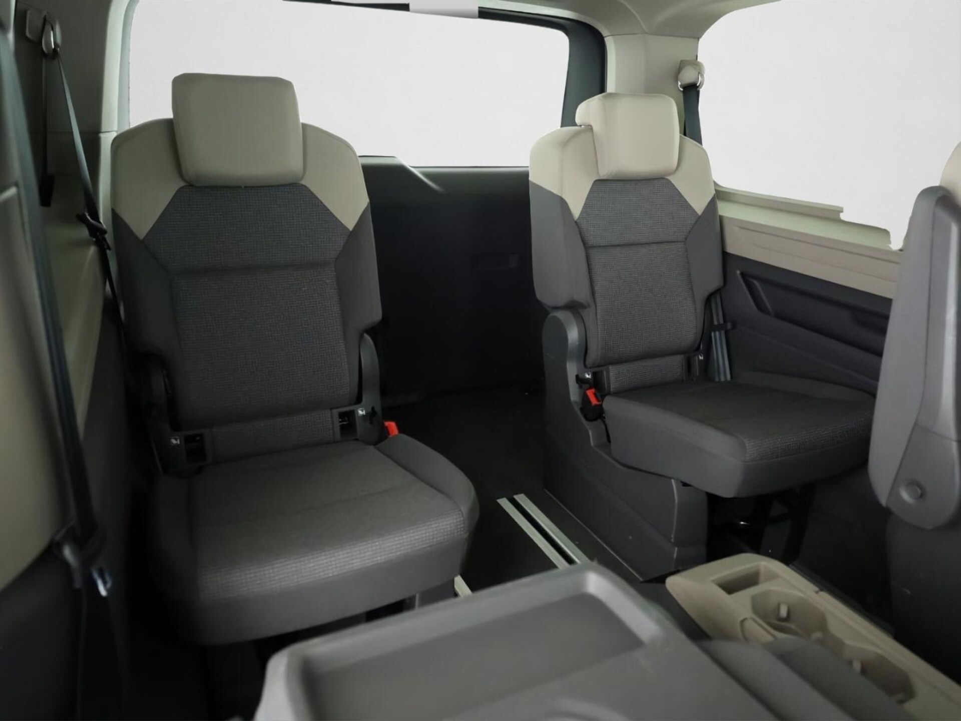 Volkswagen Multivan Langversion Basis-Modell