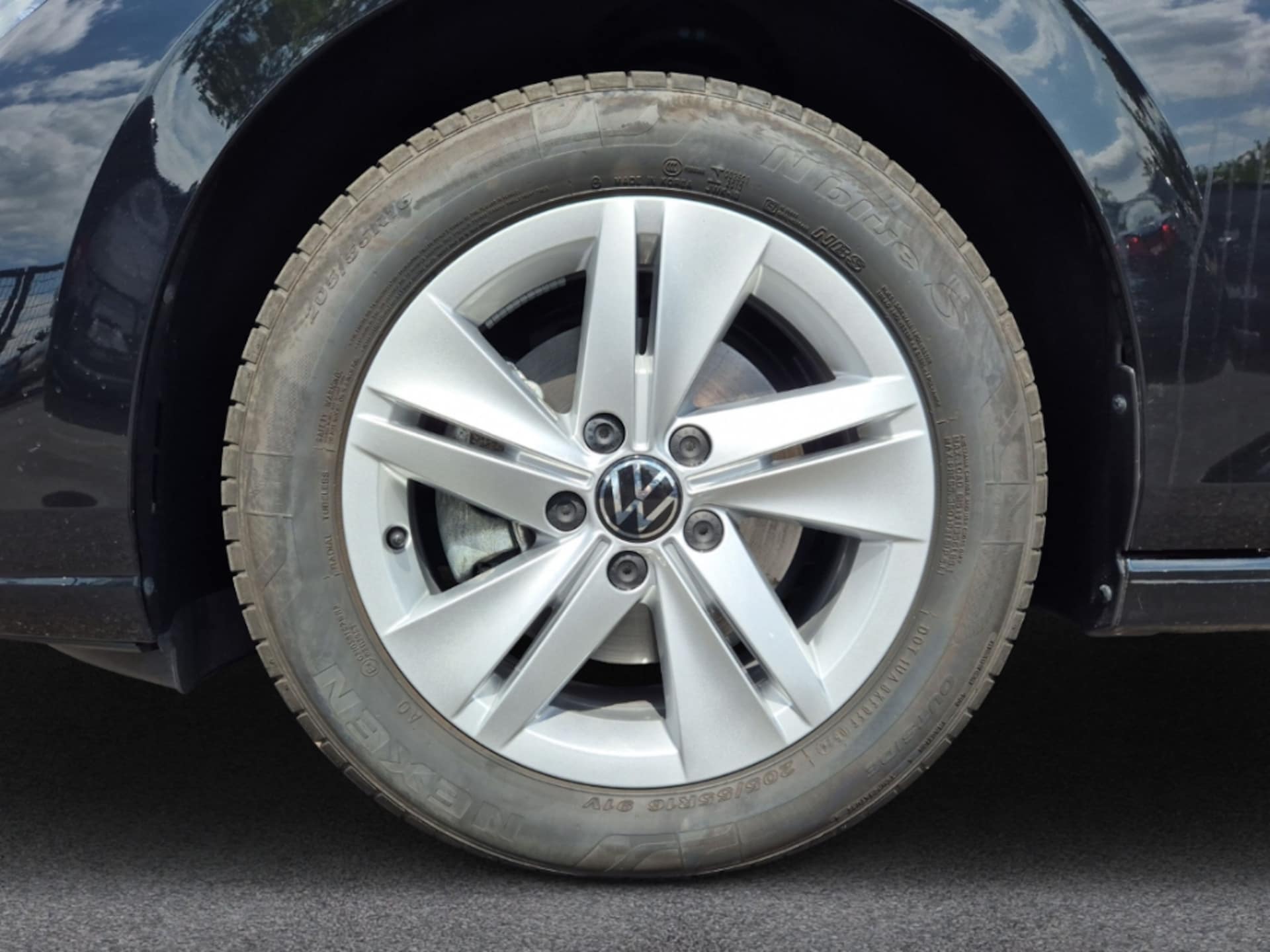 Volkswagen Golf Life