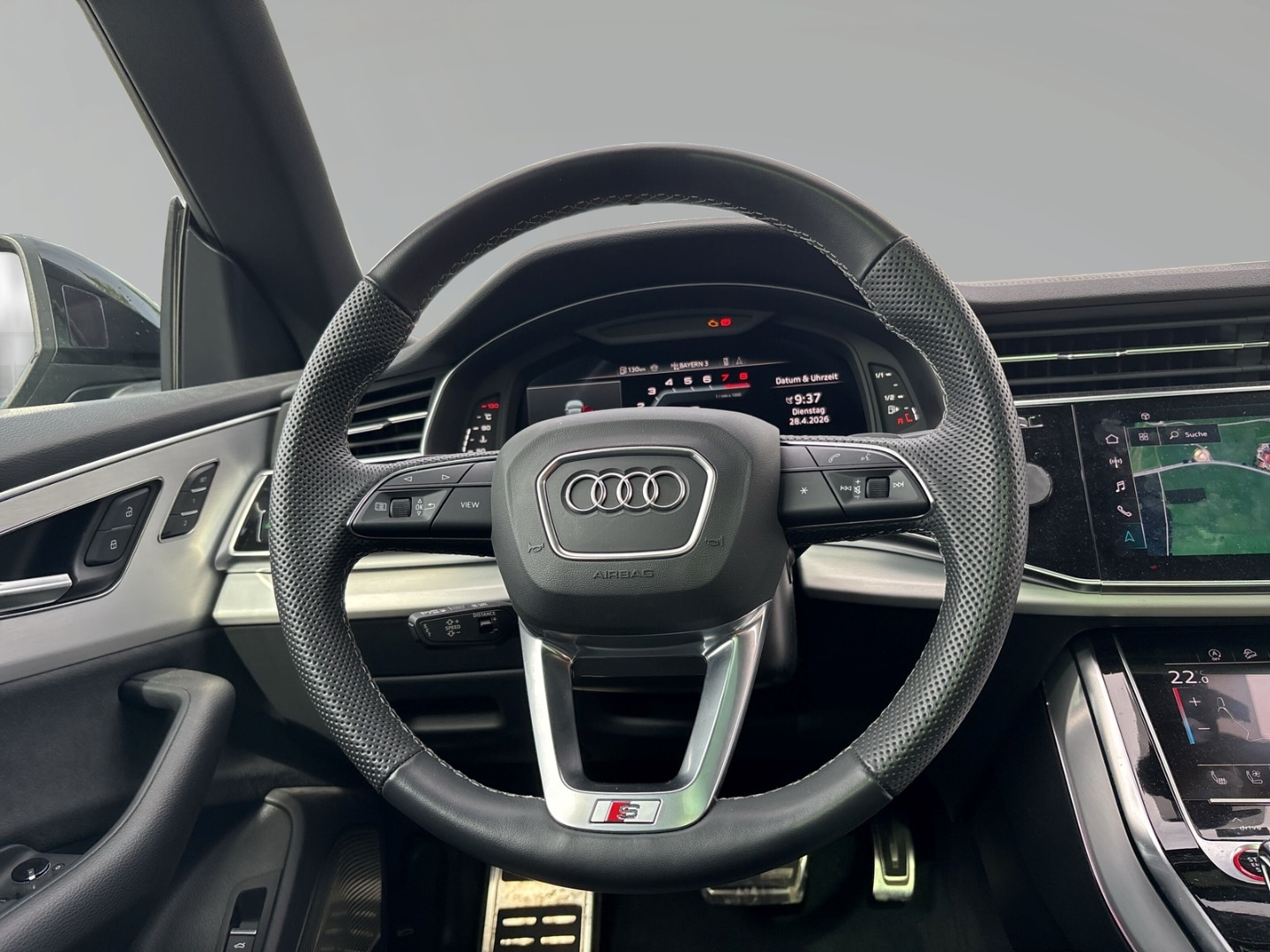 Bild über Audi SQ8 TFSI quattro tiptronic - für weitere Informationen kontaktieren Sie den Audi Partner