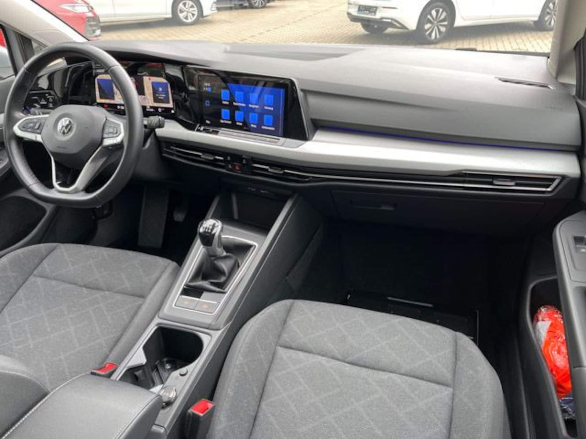 Volkswagen Golf Life