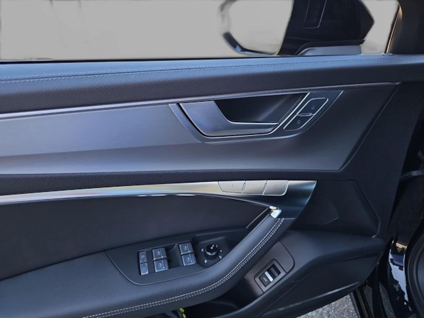 Bild über Audi S6 Limousine TDI quattro tiptronic - für weitere Informationen kontaktieren Sie den Audi Partner