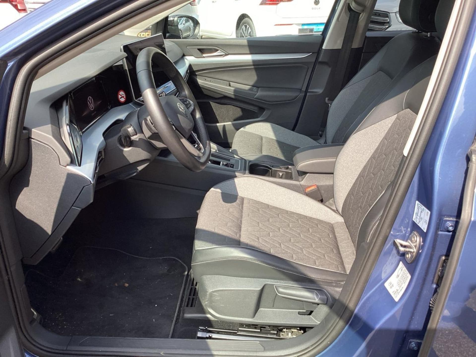 Volkswagen Golf Life