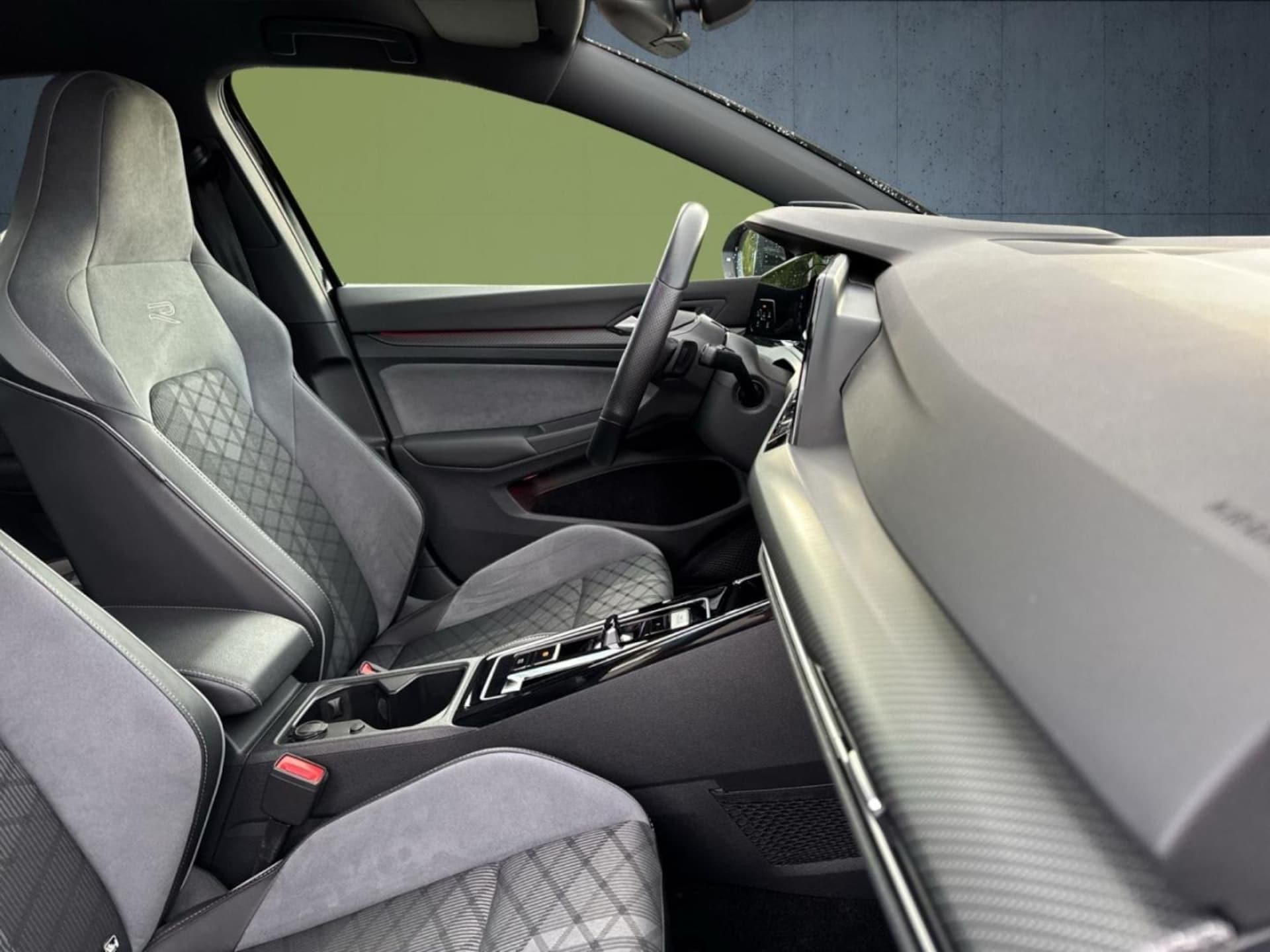Volkswagen Golf R-Line
